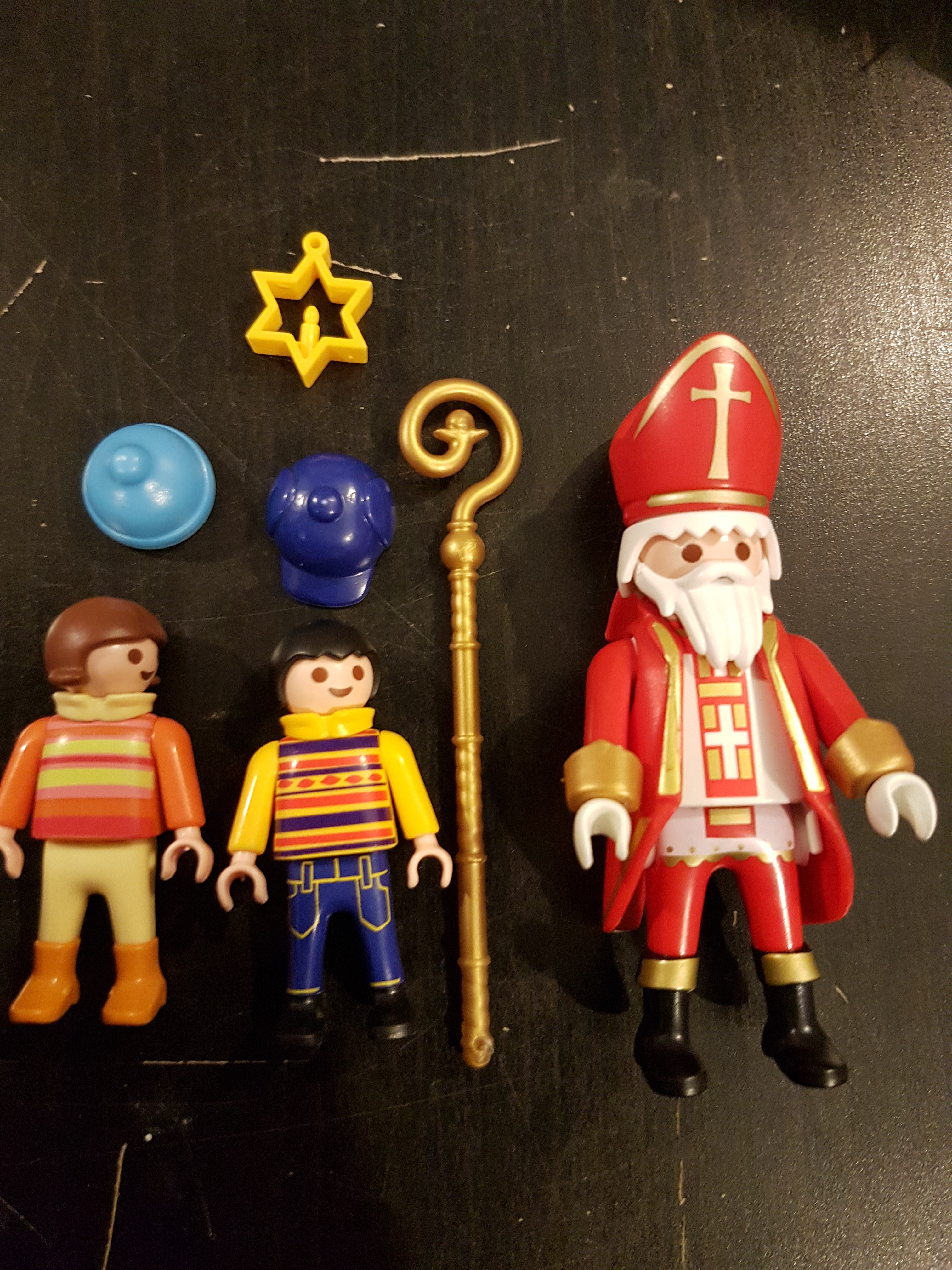 PLAYMOBIL SACERDOTE CON NIÑOS