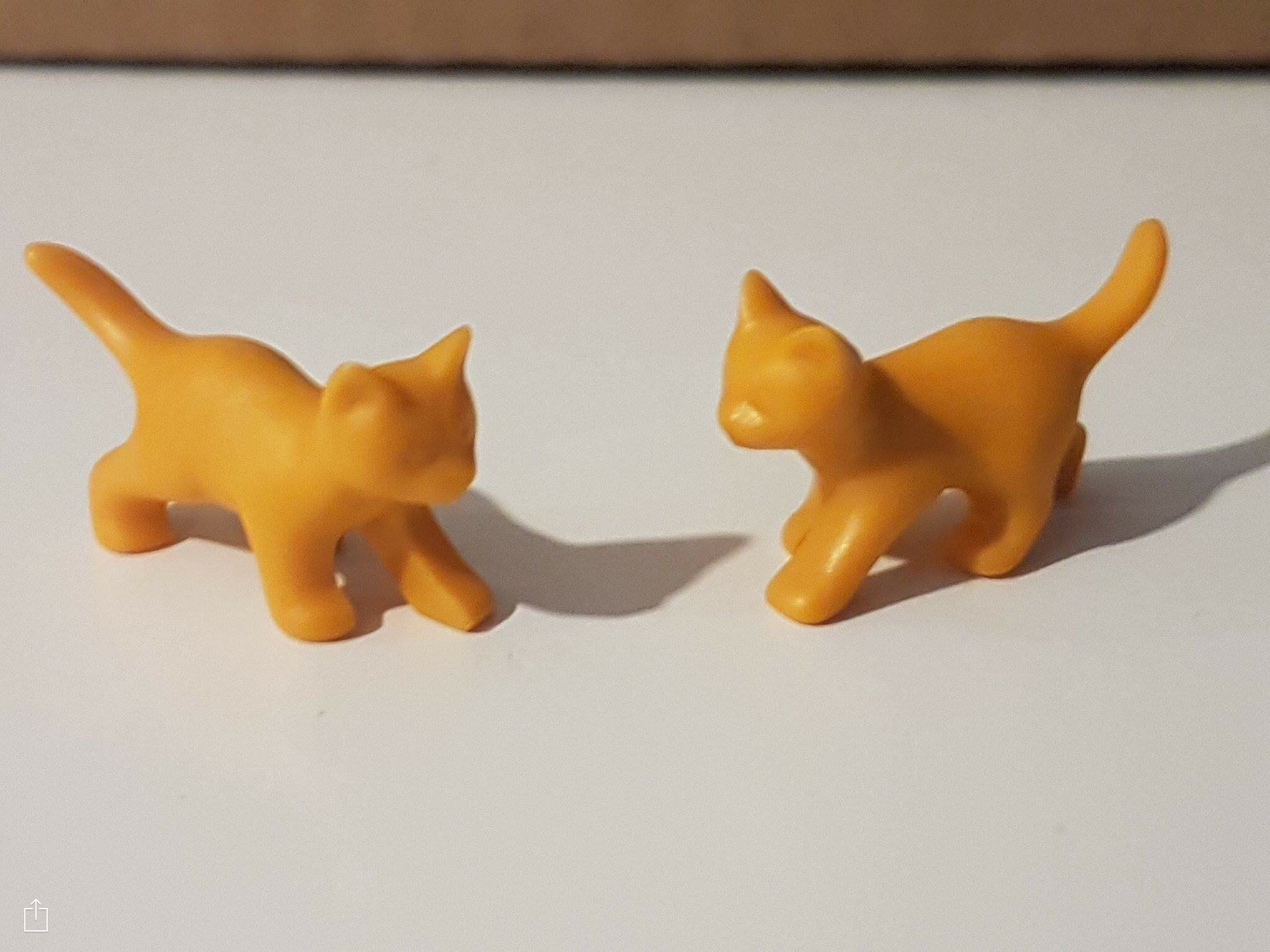 PLAYMOBIL PAREJA DE GATOS AMARILLOS