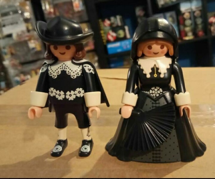 PLAYMOBIL PAREJA MUSEO RIJS SIN CAJA