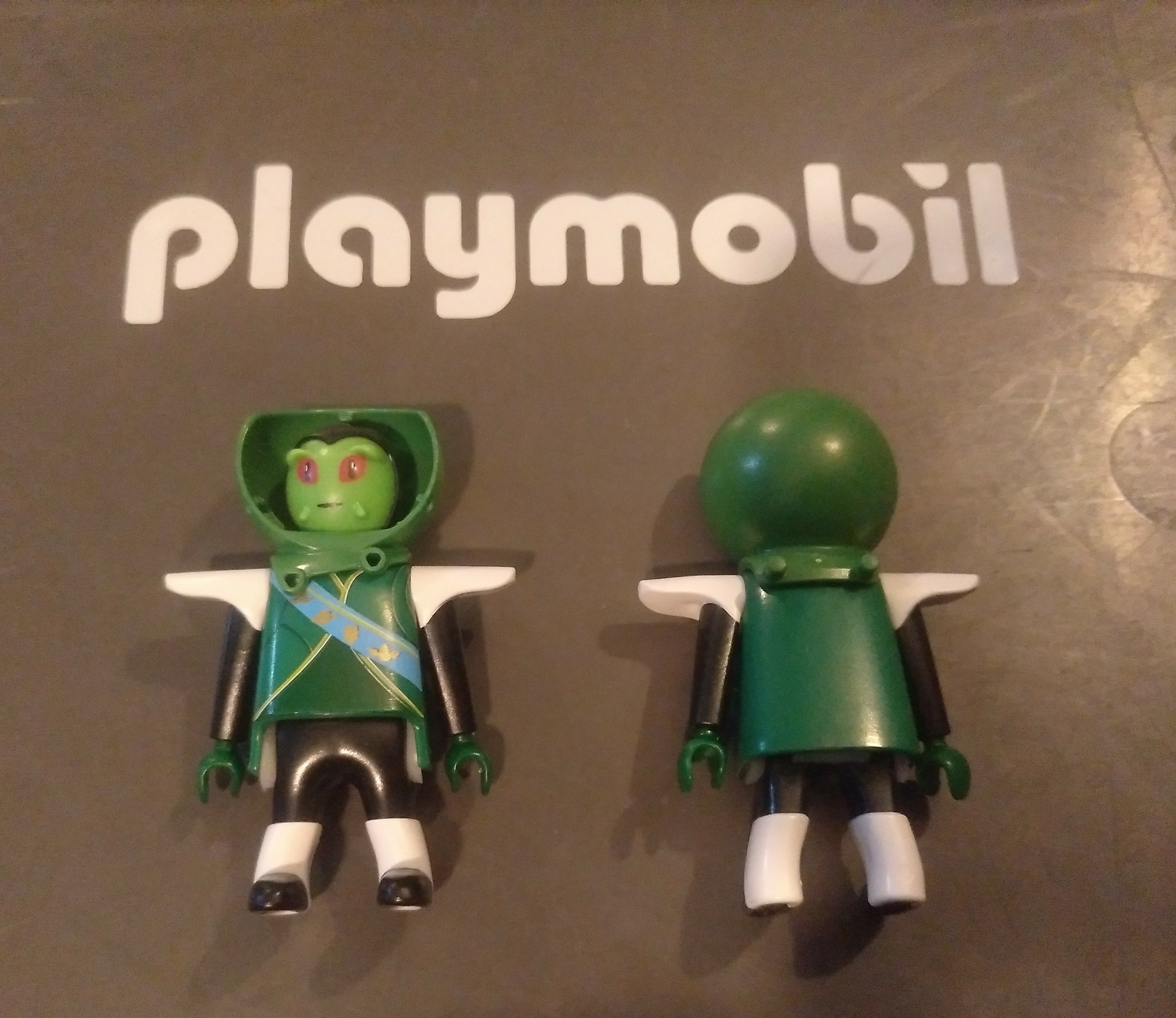 PLAYMOBIL FIGURA JEFE ALIENIGENA ENANO