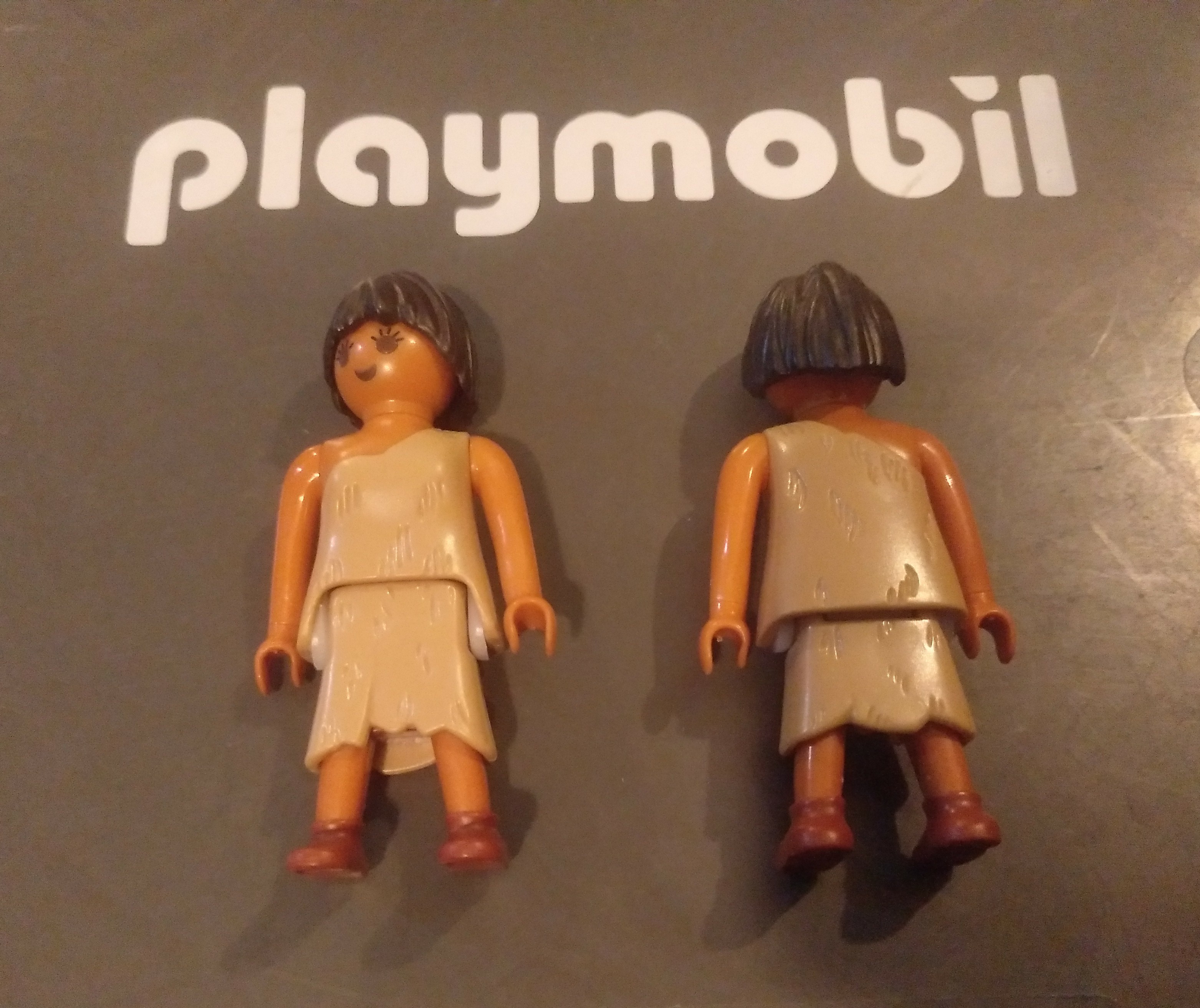 PLAYMOBIL FIGURA MUJER CAVERNICOLA