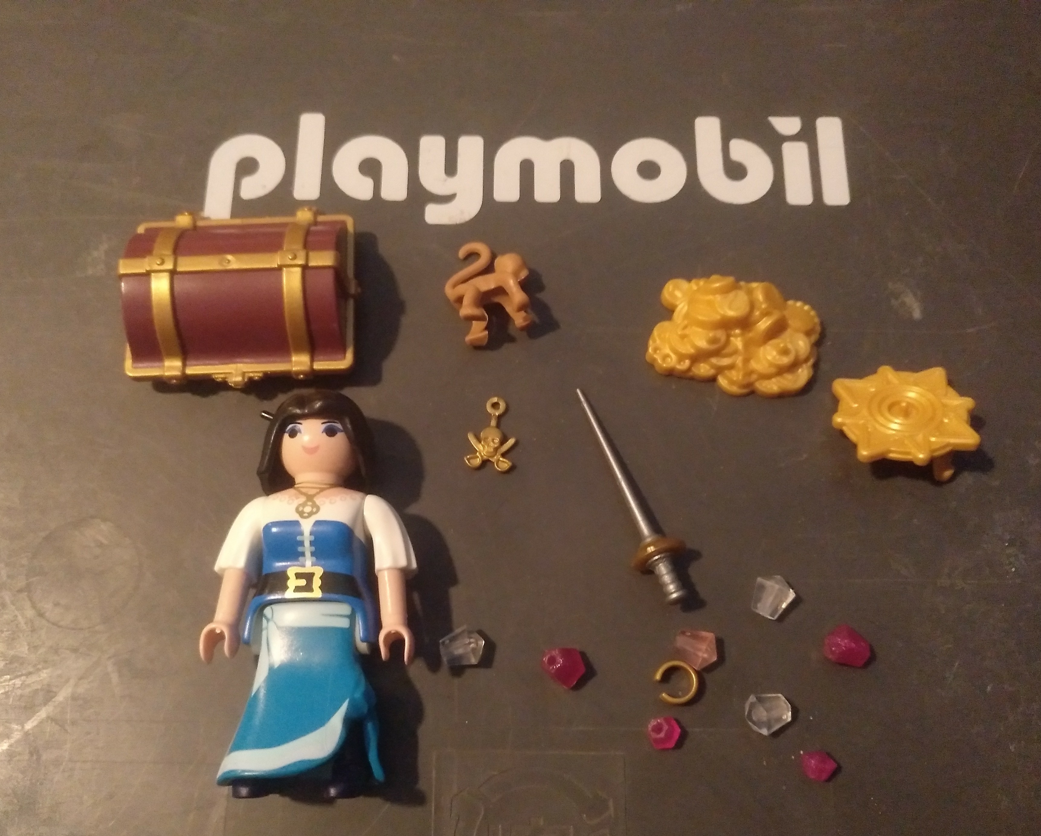 PLAYMOBIL MUJER PIRATA CON COMPLEMENTOS EN BOLSA CERRADA