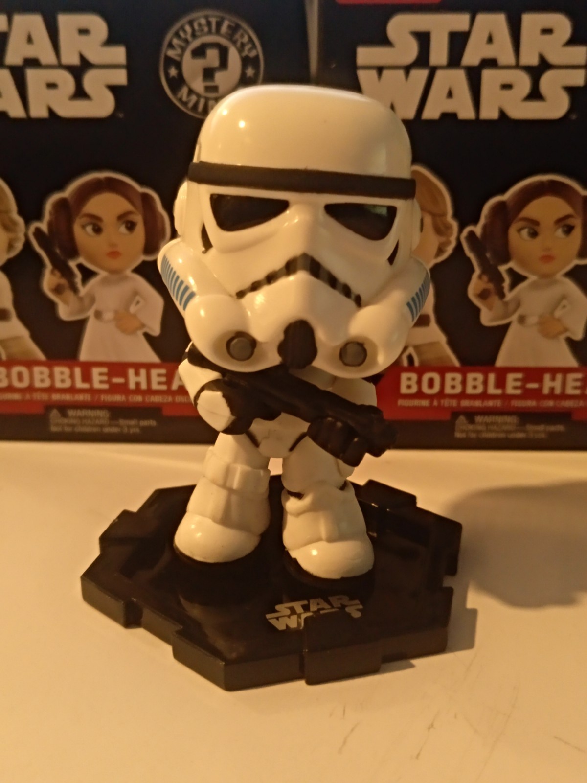 MYSTERY MINI STAR WARS - STORMTROOPER