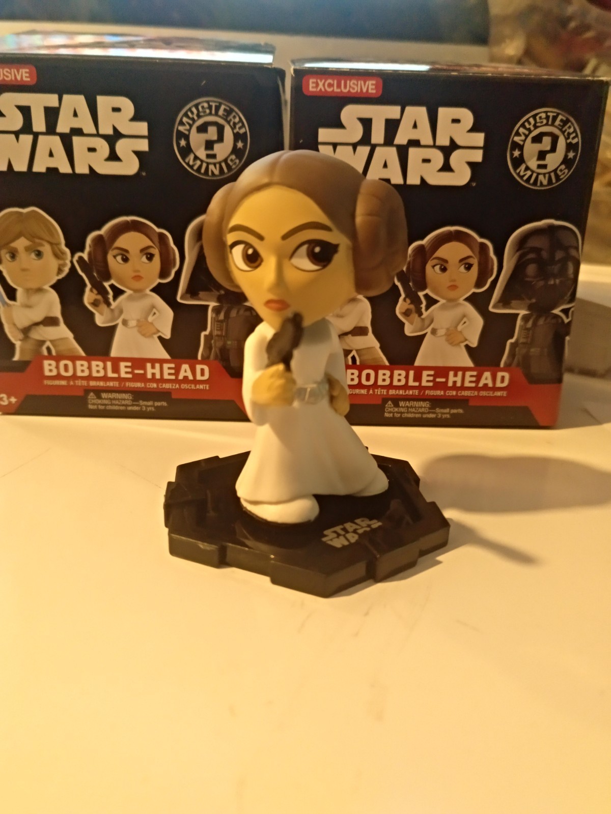 MYSTERY MINI STAR WARS - PRINCESA LEIA
