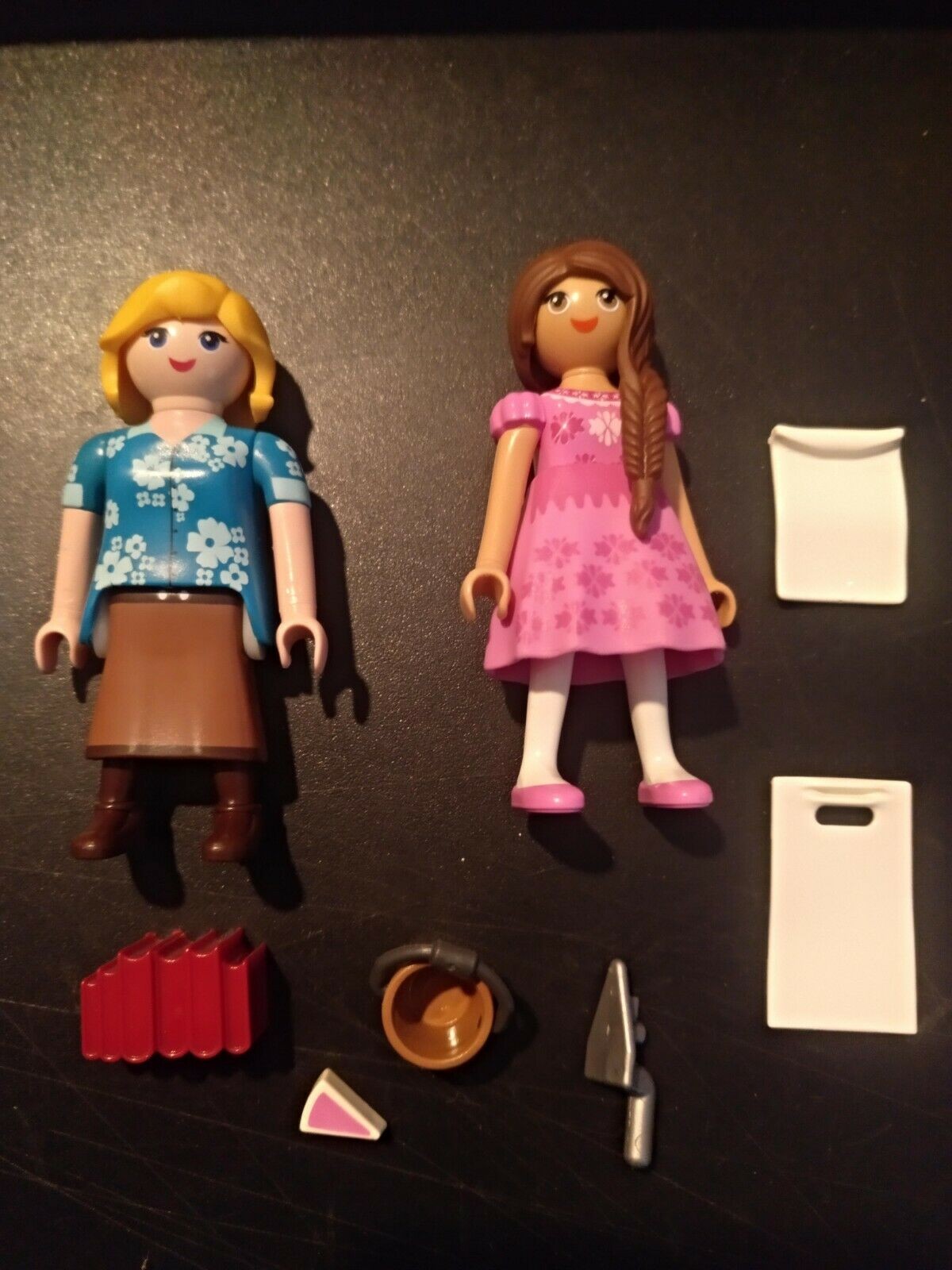 PLAYMOBIL PAREJA DE MUJERES CON ACCESORIOS EN BOLSA CERRADA