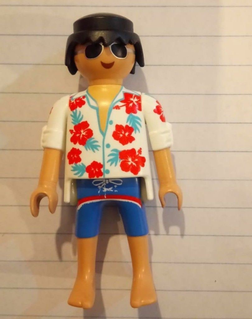 PLAYMOBIL FIGURA TURISTA CON GAFAS DE SOL