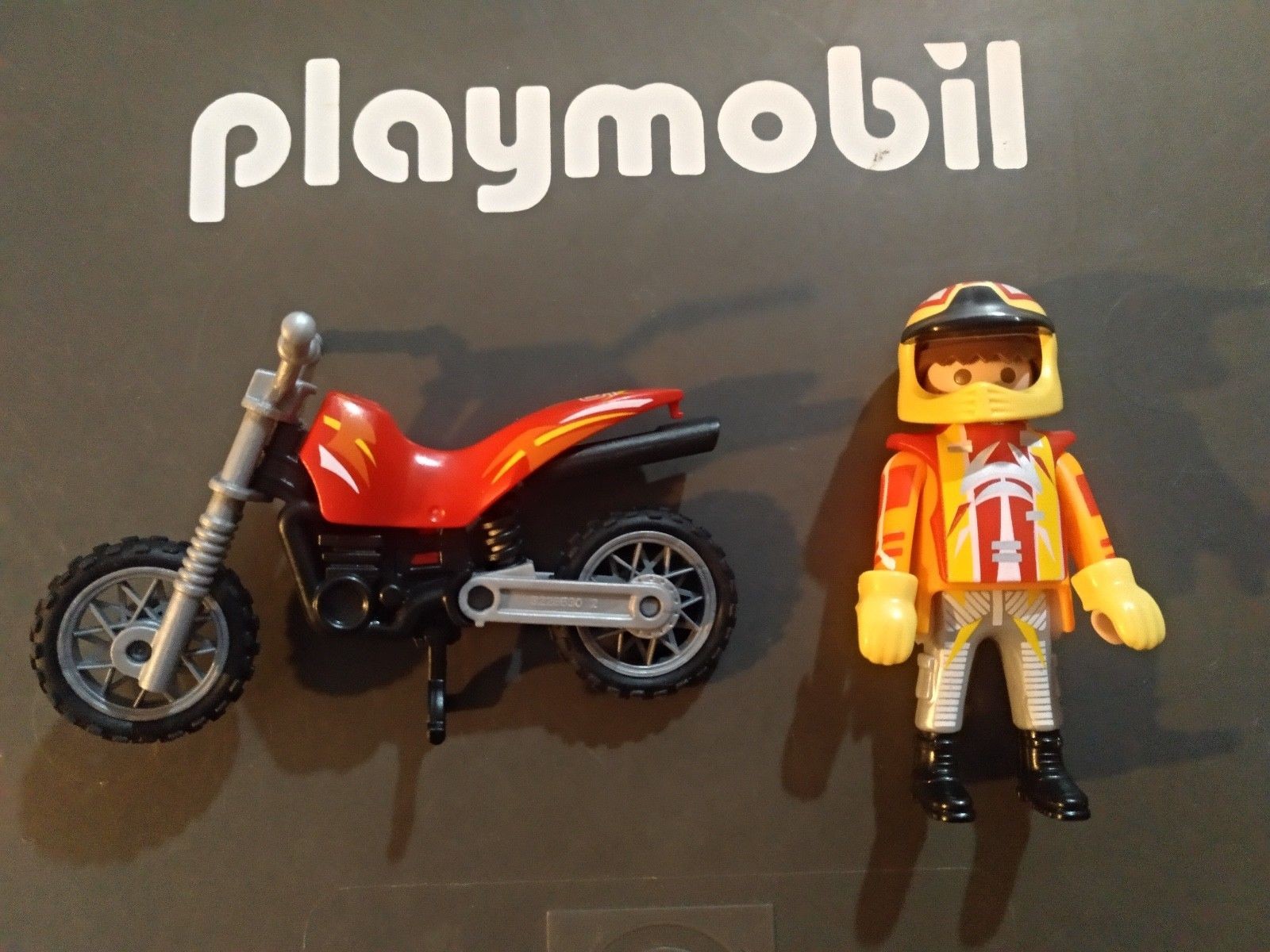 PLAYMOBIL MOTO DE CROSS AMARILLA