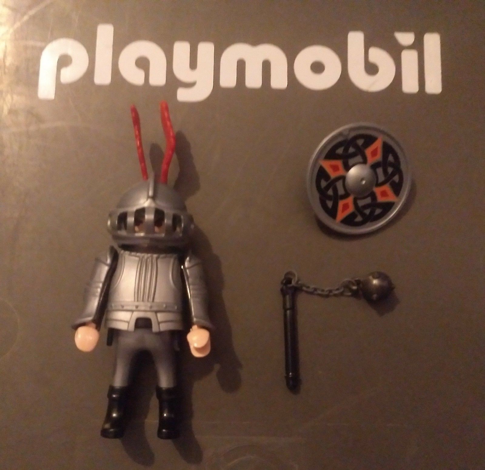 PLAYMOBIL GUERRERO MEDIEVAL CON MAZA
