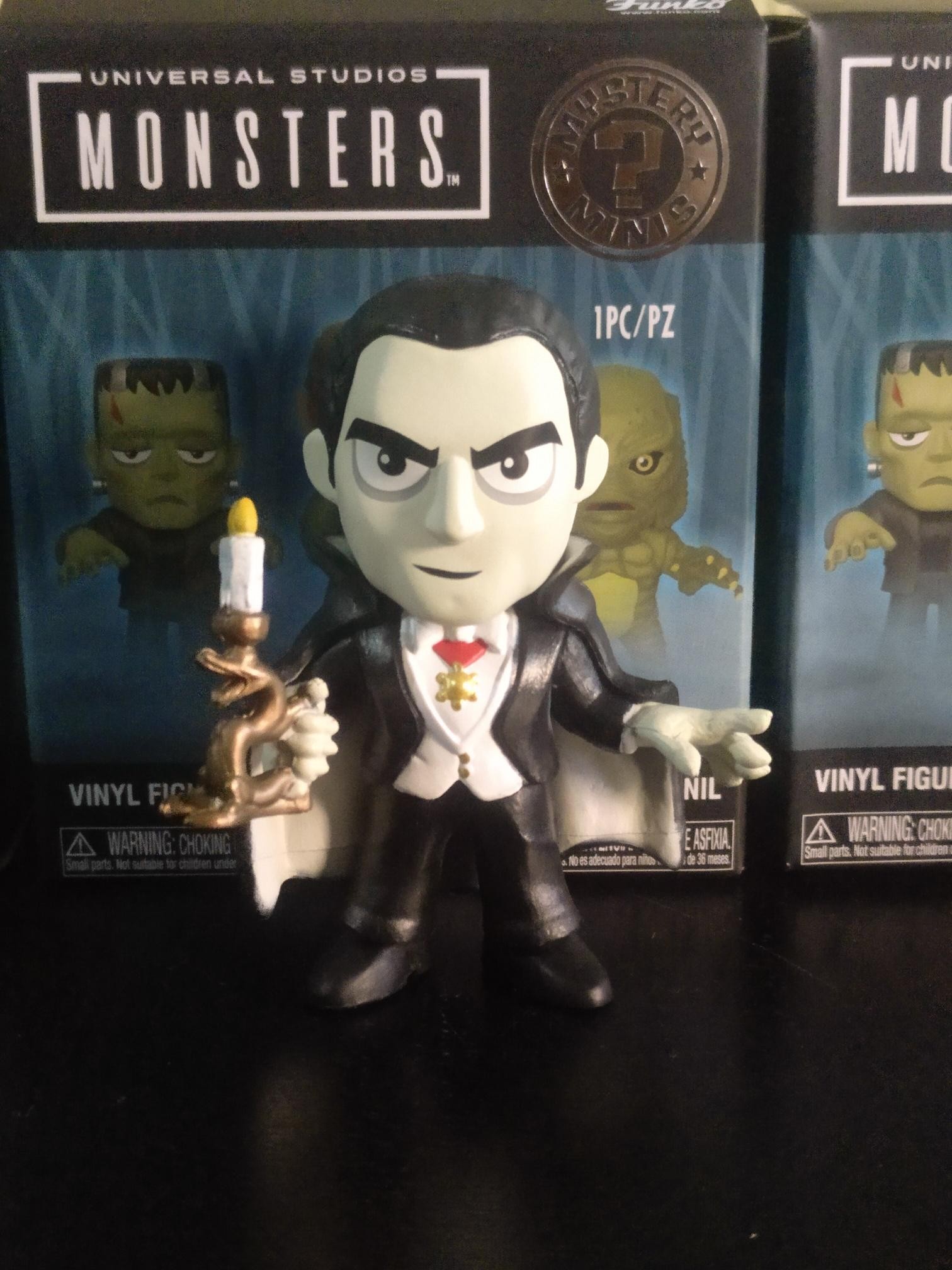 MYSTERY MINIS UNIVERSAL MONSTERS - CONDE DRACULA CON VELA