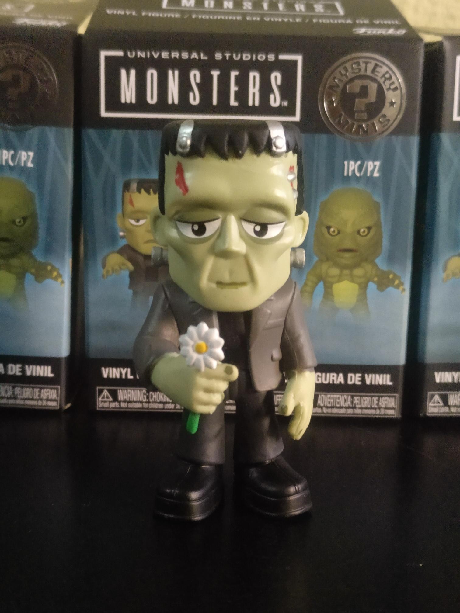 MYSTERY MINIS UNIVERSAL MONSTERS - FRANKESTEIN CON FLOR