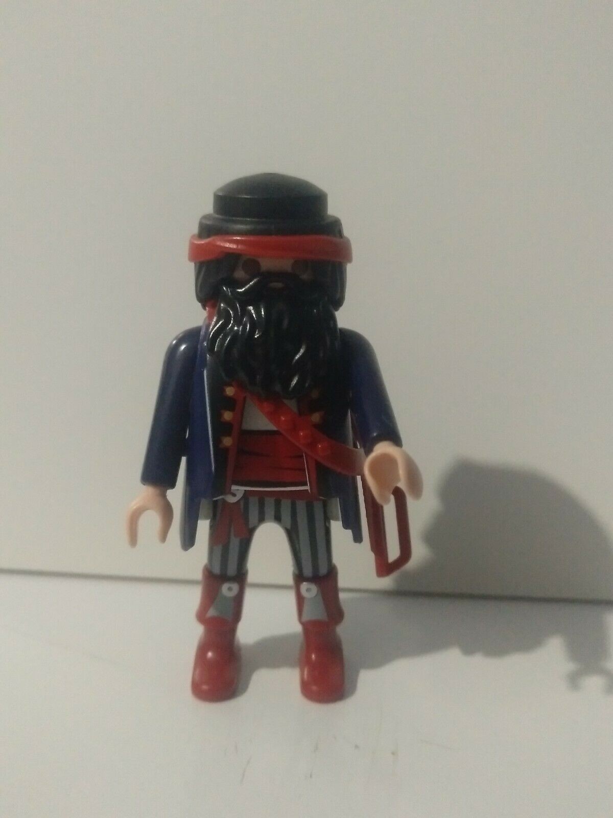 PLAYMOBIL FIGURA PIRATA CON BARBA NEGRA - 14/12/19