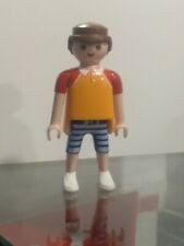 PLAYMOBIL FIGURA CHICO CITY CON PANTALONES