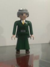 PLAYMOBIL FIGURA MUJER CON TRAJE VERDE - 14/7/20