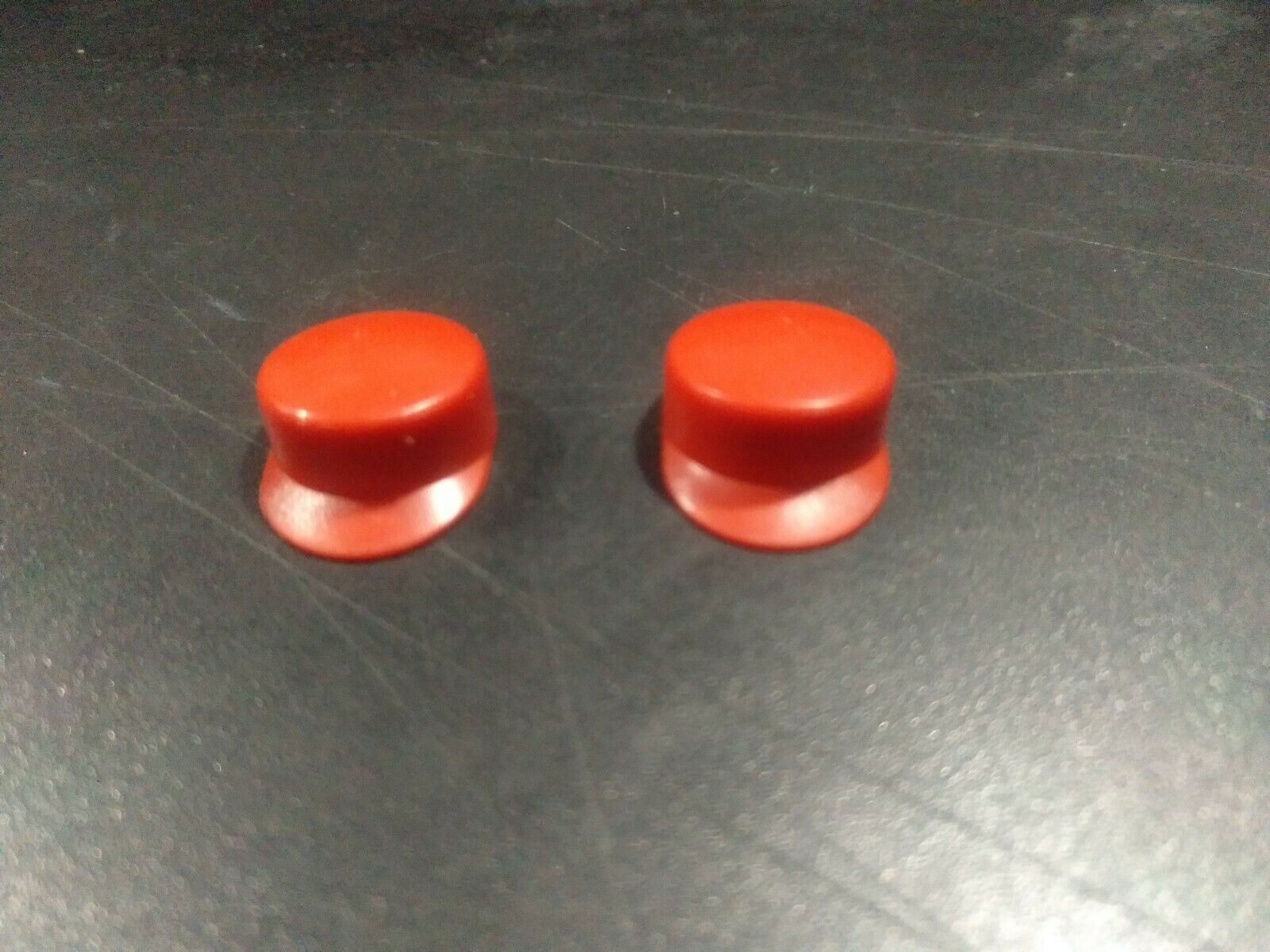 PLAYMOBIL PAREJA GORRAS ROJAS - 15/10/20 PIEZAS