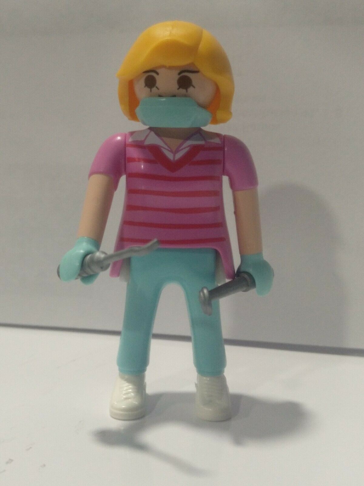 PLAYMOBIL FIGURA MUJER DENTISTA 25/5/20