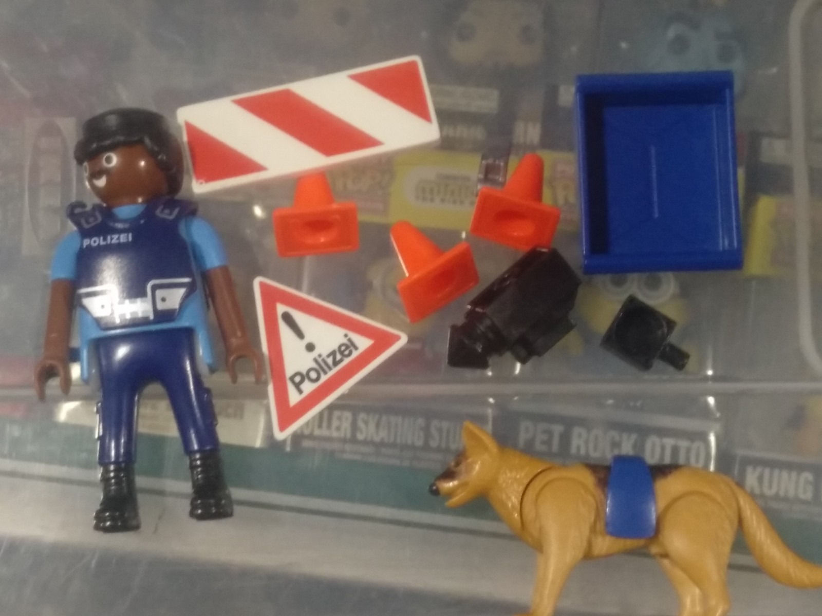 PLAYMOBIL POLICIA CON PERRO - 29/9/20