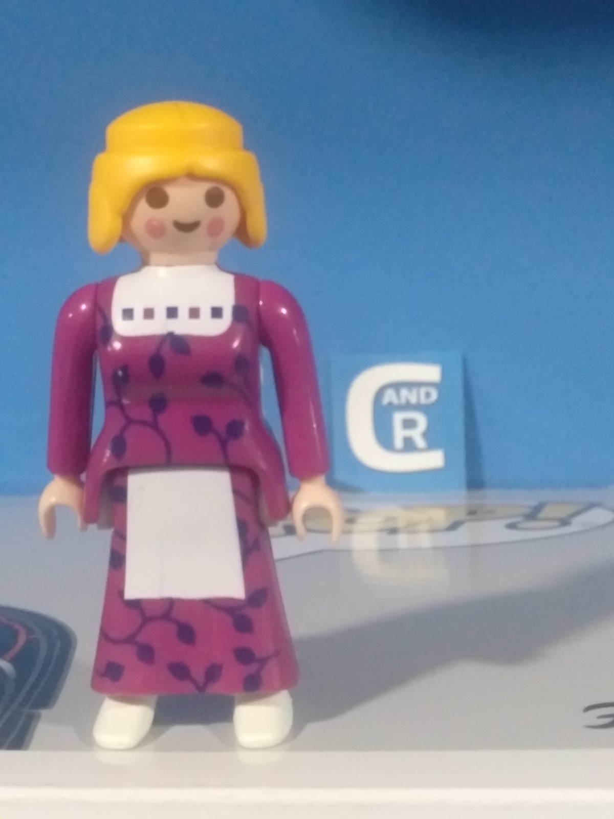 PLAYMOBIL FIGURA ALDEANA , VICTORIANA , BELEN - 29/9/20