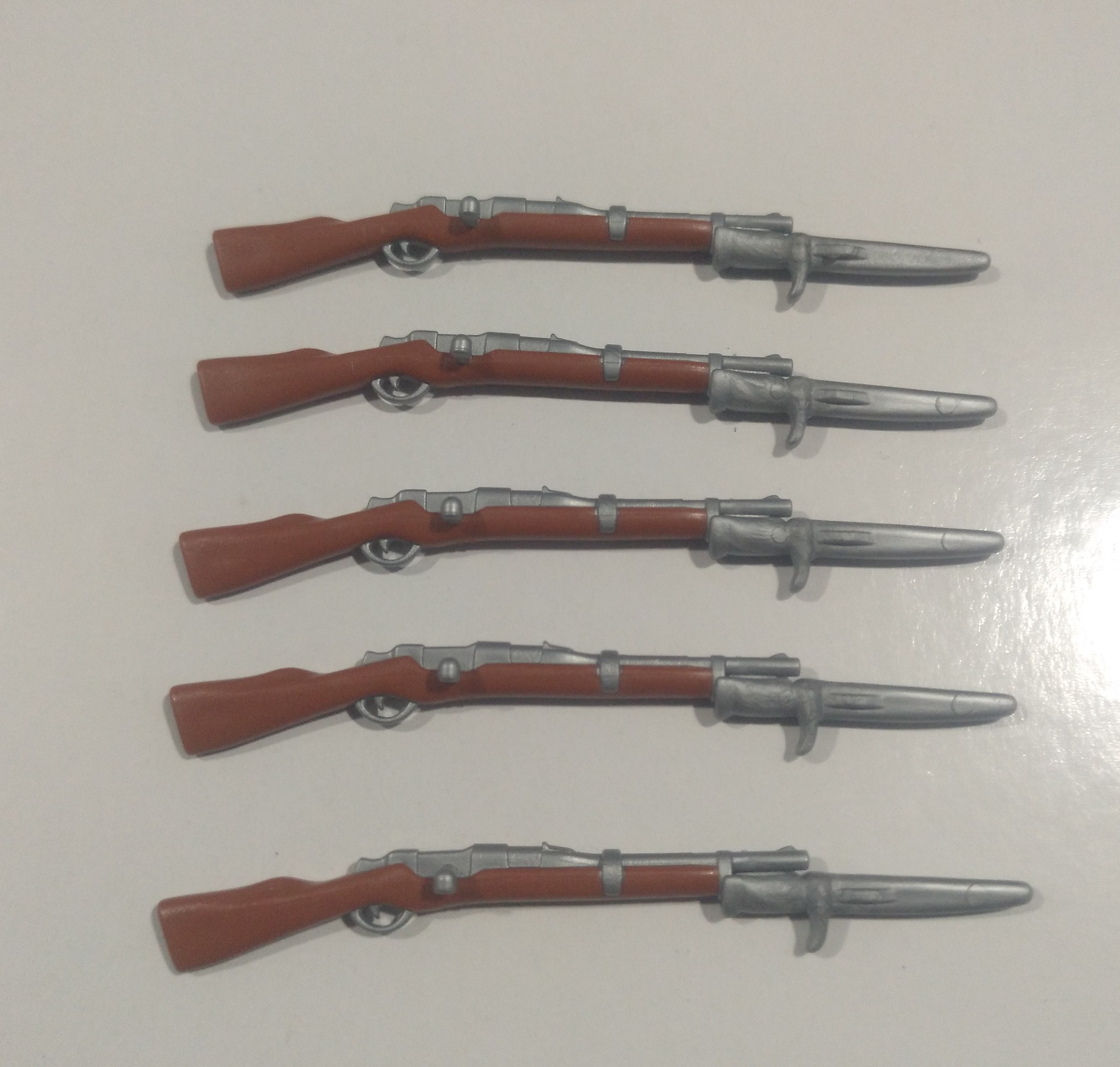 PLAYMOBIL 5 UNIDADES FUSIL CON BAYONETA , RIFLE CON BAYONETA - 15/10/19 PIEZAS