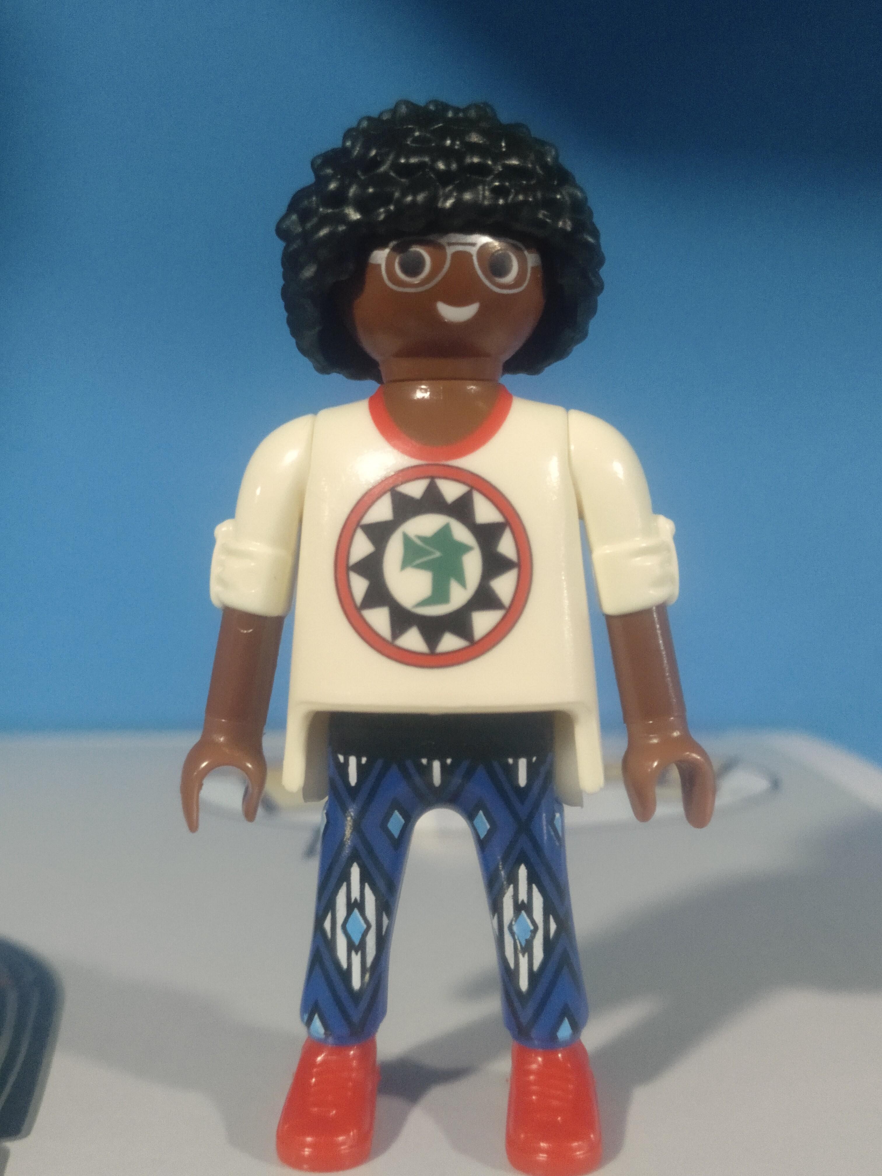 PLAYMOBIL FIGURA CHICO NEGRO CON PELO AFRO- 2/12/20