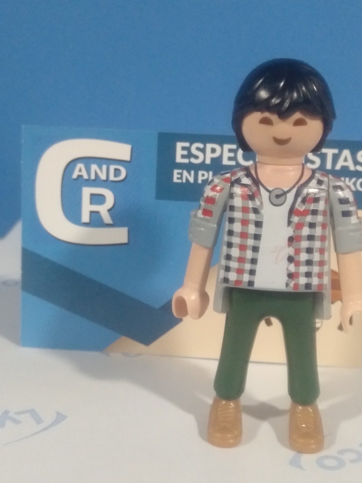 PLAYMOBIL FIGURA HOMBRE ASIATICO CON CAMISA - 8/1/21