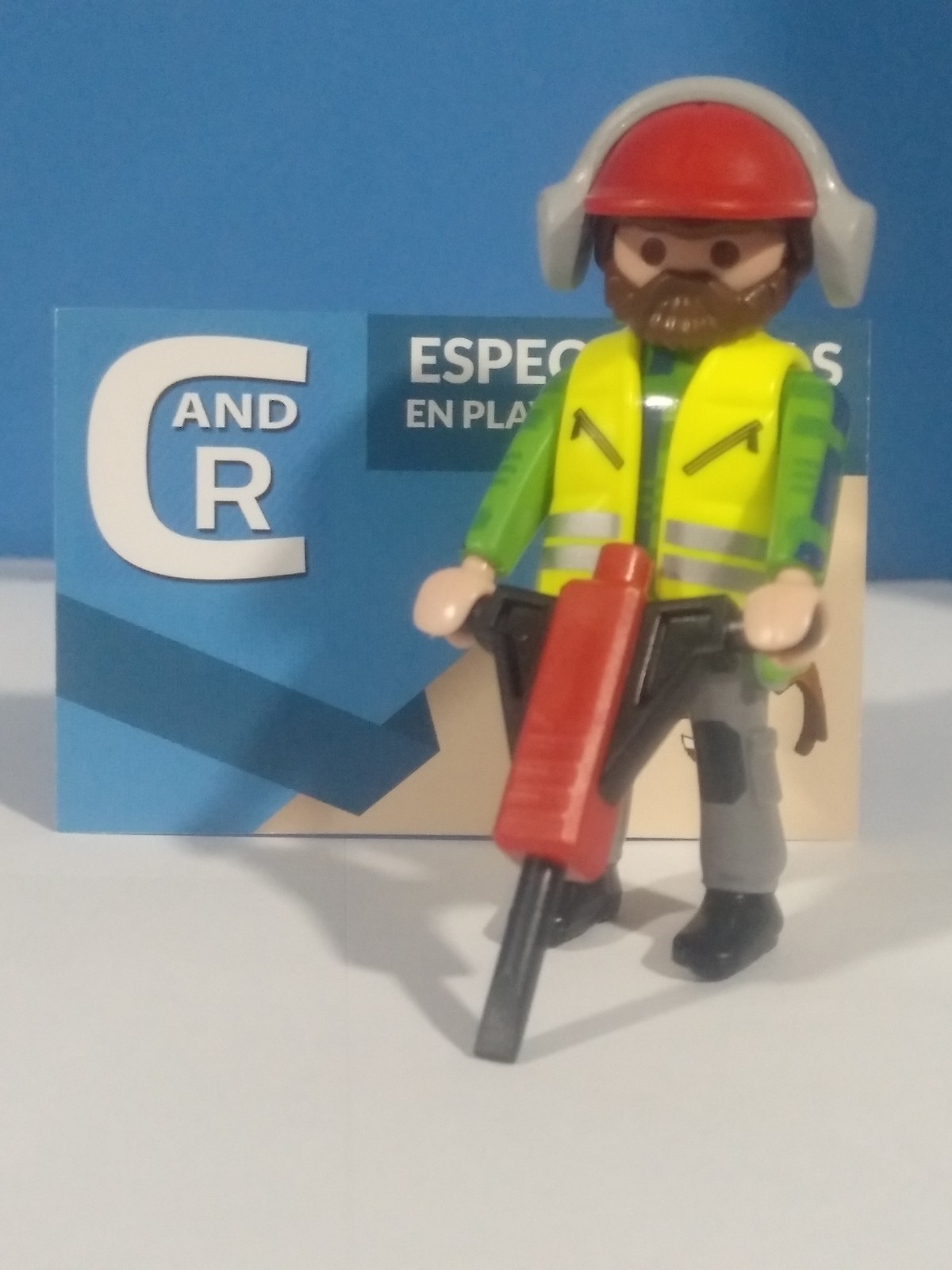PLAYMOBIL OBRERO DE LA CONSTRUCCION CON MARTILLO PERCUTOR - 20/1/21