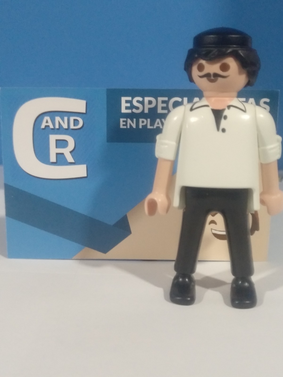 PLAYMOBIL FIGURA CAMARERO CON BIGOTE - 23/1/21