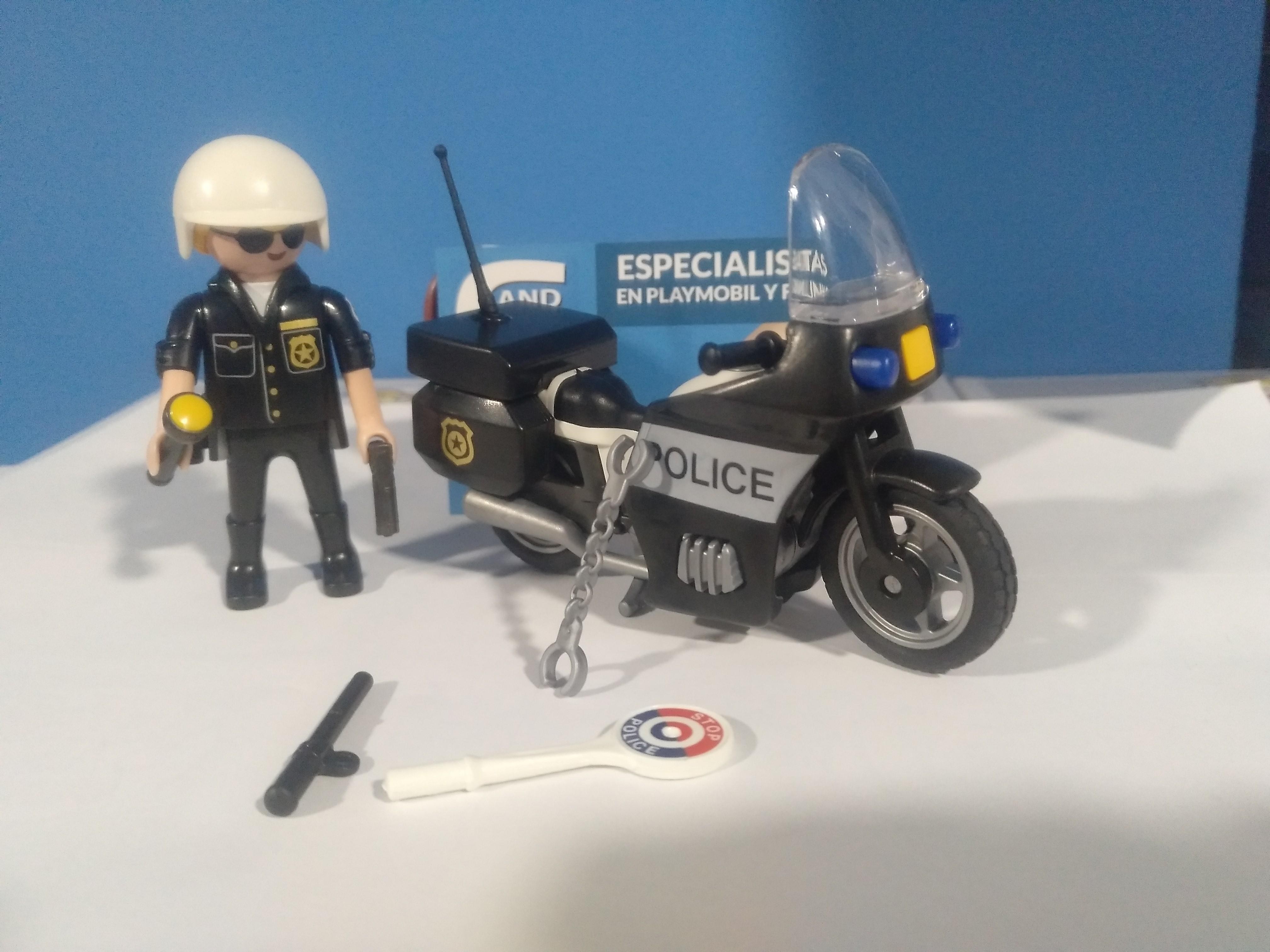 PLAYMOBIL POLICIA CON MOTO Y ACCESORIOS - 29/1/21