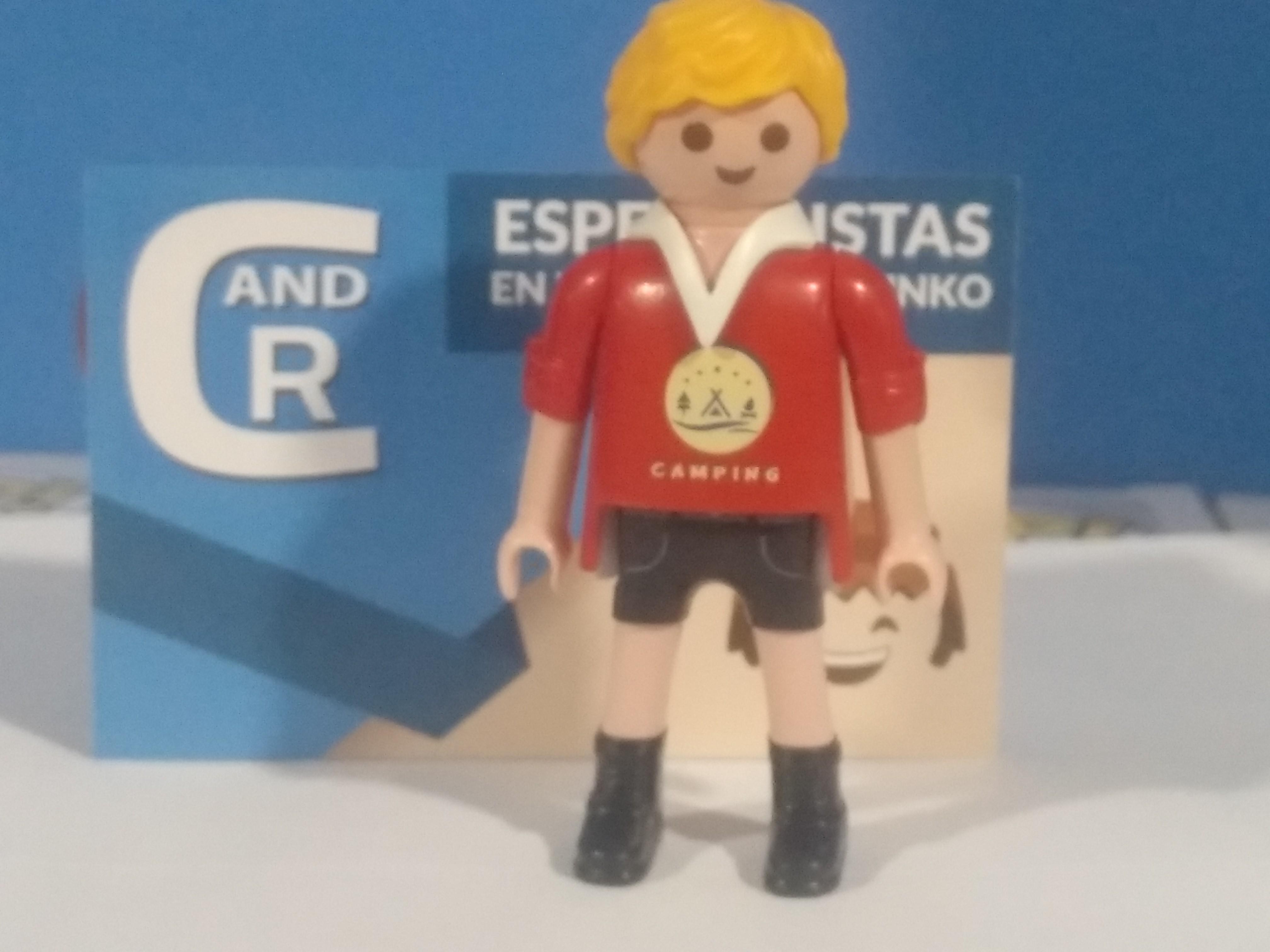 PLAYMOBIL FIGURA TRABAJADOR DE CAMPING , CAMPAMENTO - 29/1/21