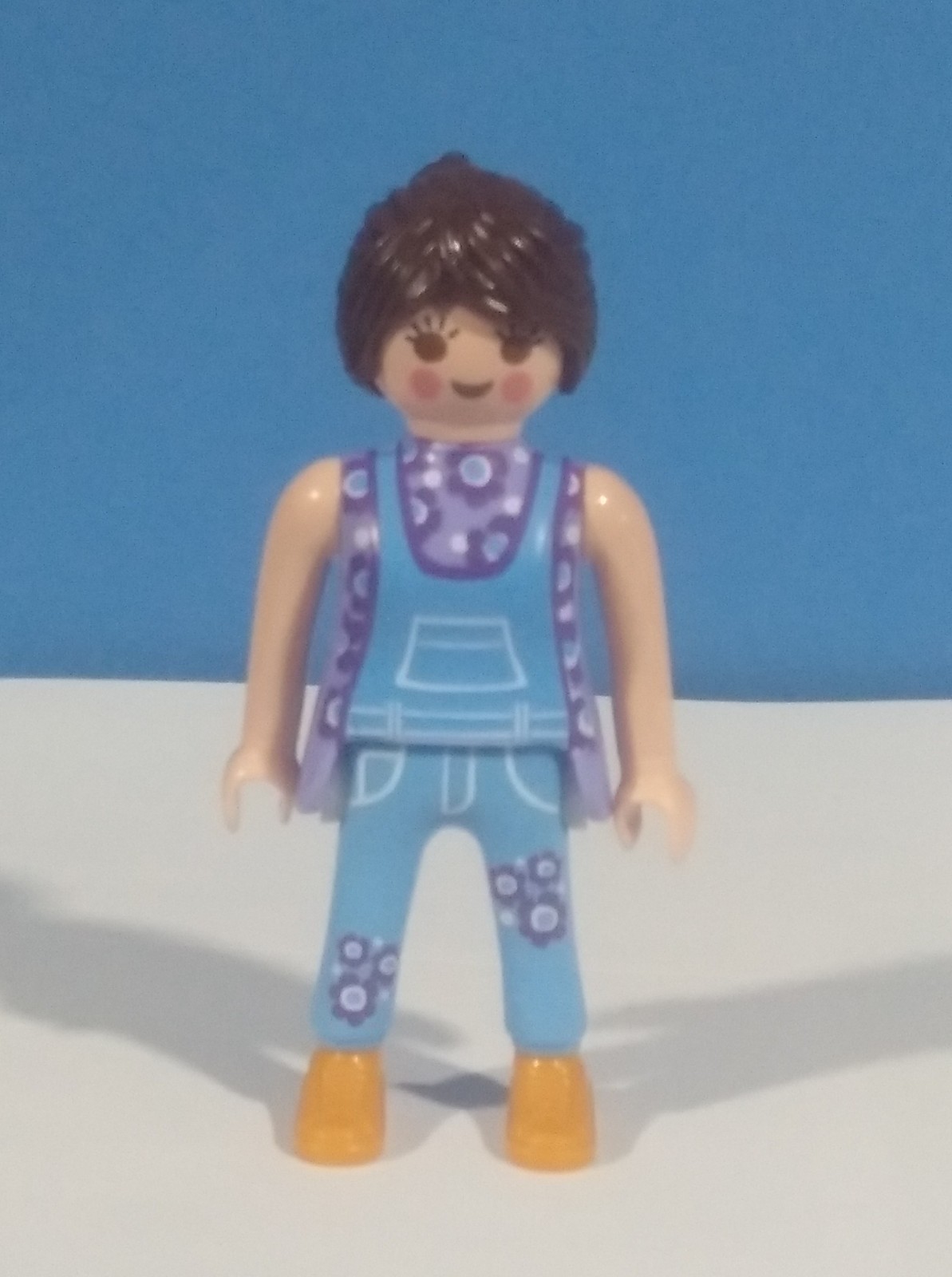 PLAYMOBIL CHICA CON PETO AZUL - 2/2/21