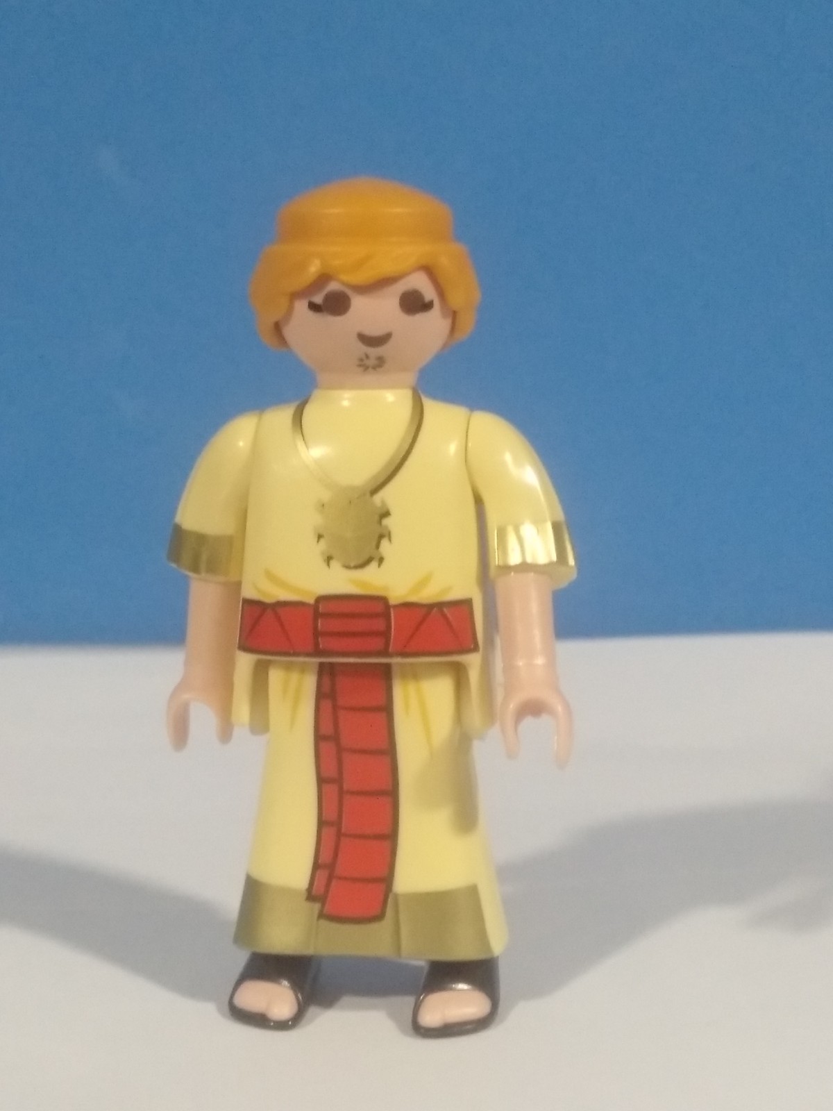 PLAYMOBIL FIGURA SACERDOTE SCOOBY - 13/2/21