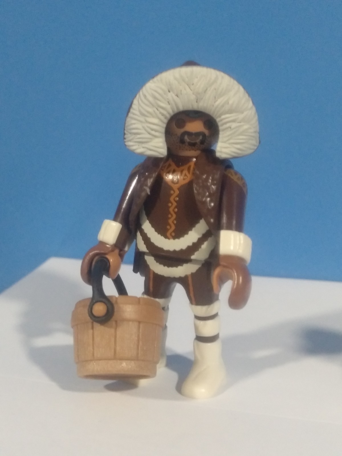 PLAYMOBIL ESQUIMAL CON CUBO - 13/3/21
