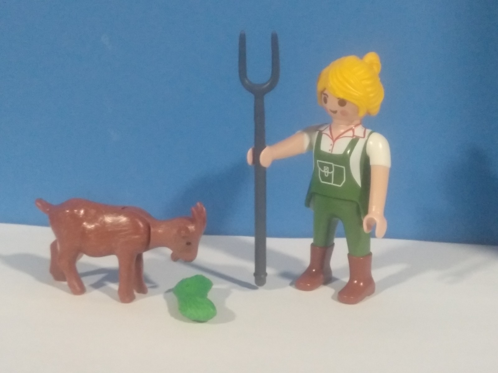 PLAYMOBIL GRANJERA CON CABRA - 18/3/21
