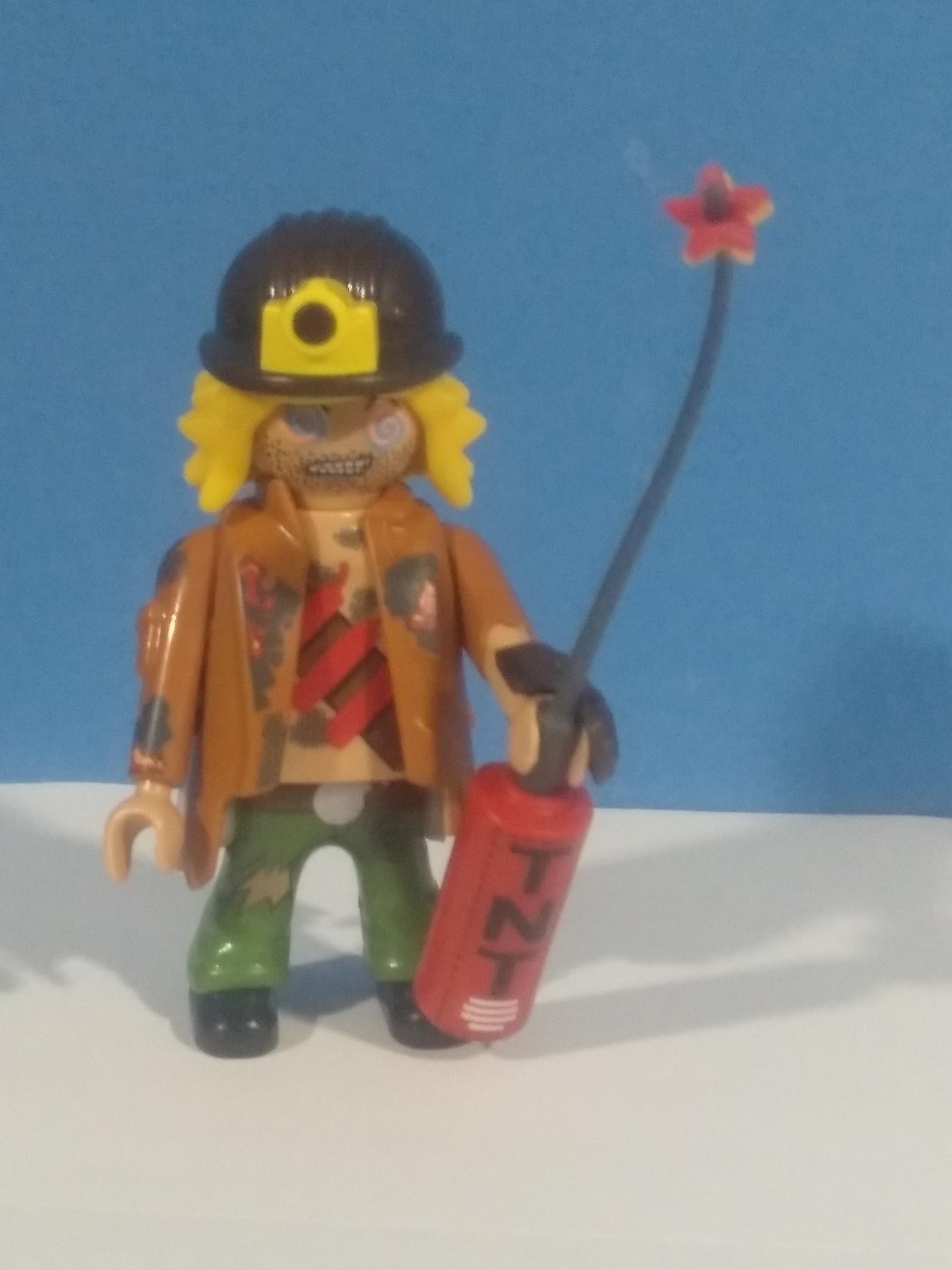 PLAYMOBIL LADRON CON CARTUCHO DE DINAMITA - 28/3/21