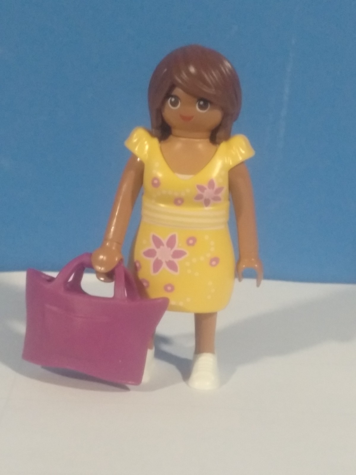 PLAYMOBIL FIGURA MUJER CON VESTIDO Y BOLSO - 1/5/21