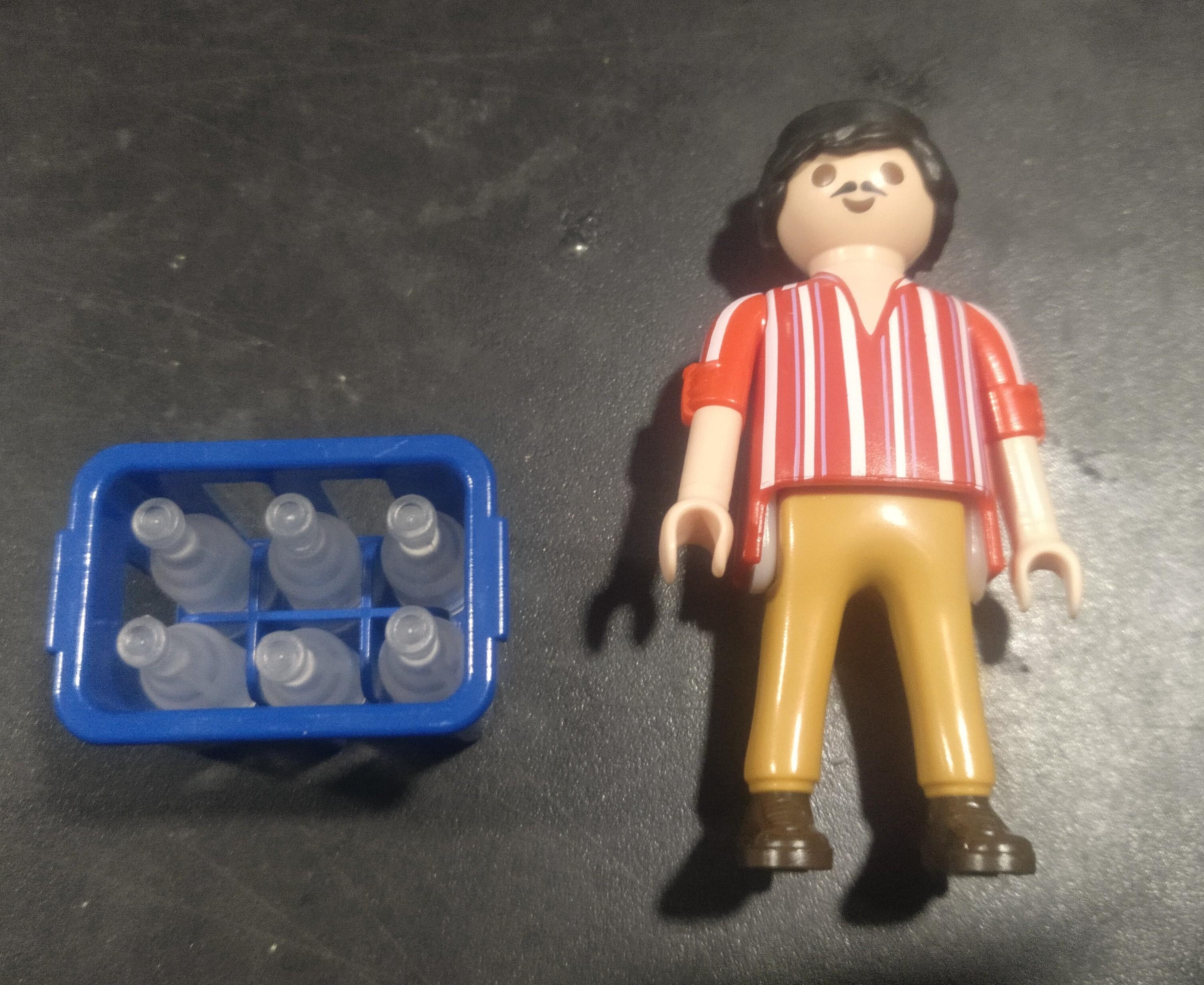 PLAYMOBIL REPARTIDOR DE LECHE CON BOTELLAS - 1/5/21