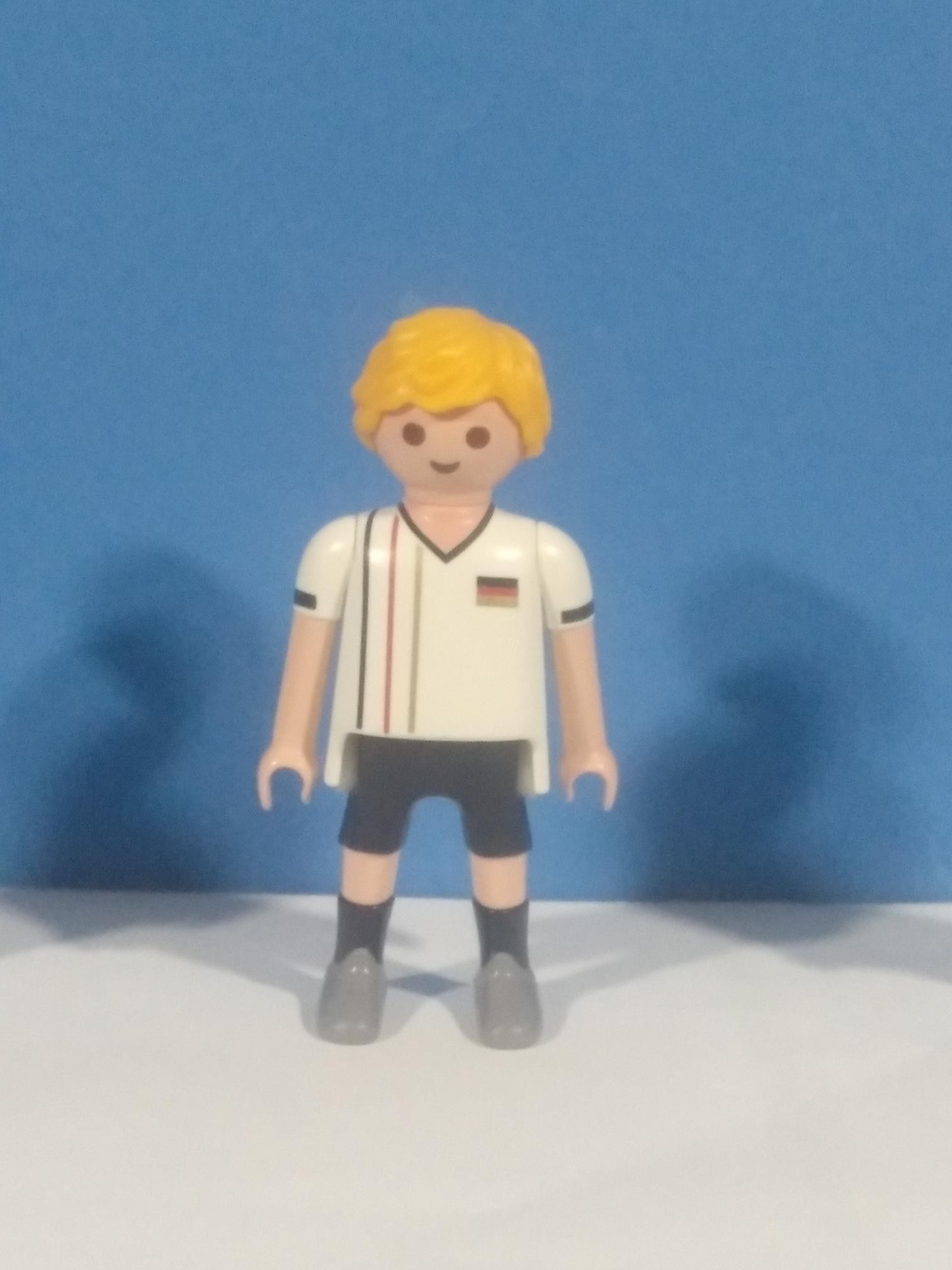 PLAYMOBIL JUGADOR FUTBOL ALEMANIA - 10/6/21