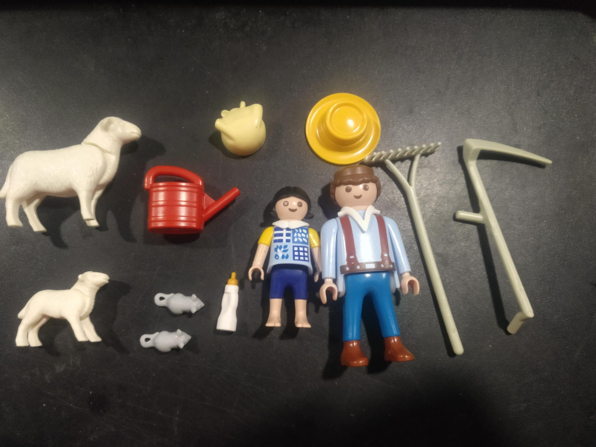 PLAYMOBIL GRANJERO CON HIJA Y OVEJAS - 13/8/21