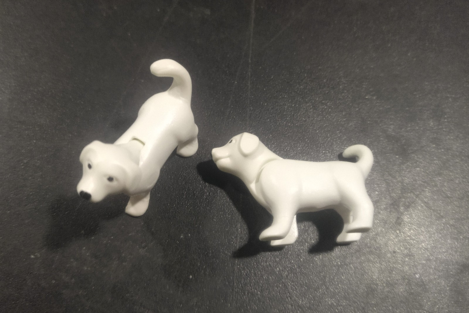 PLAYMOBIL PAREJA PERROS PEQUEÑOS BLANCOS - 13/8/21