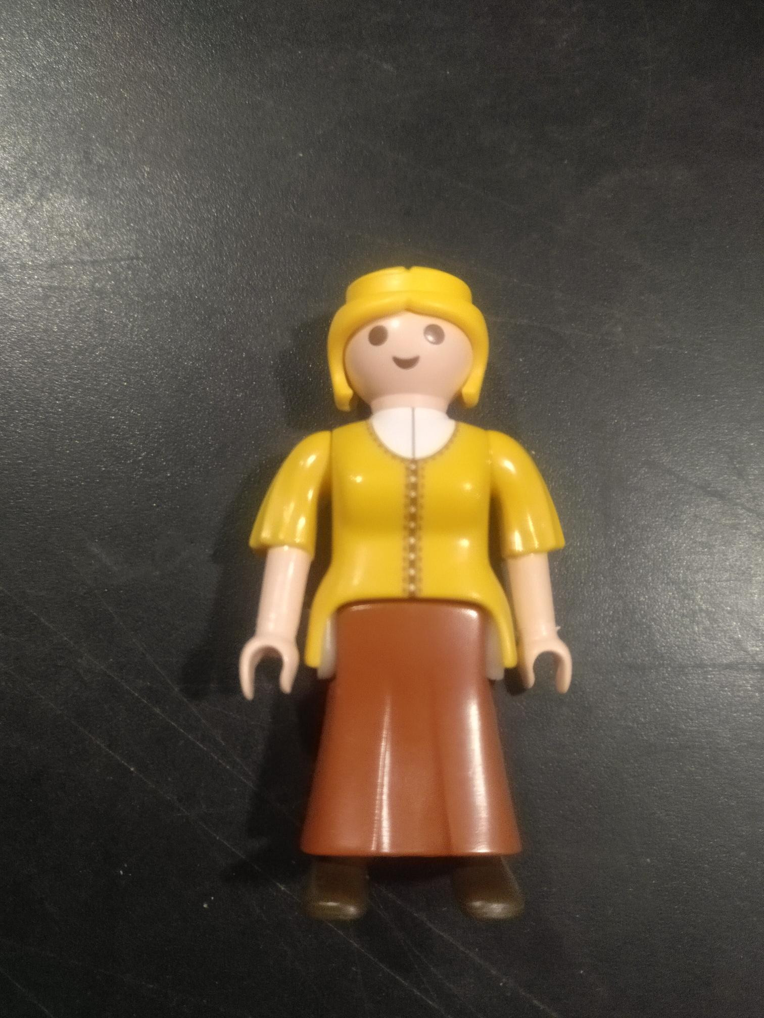 PLAYMOBIL FIGURA ALDEANA , LECHERA , BELEN - 13/8/21