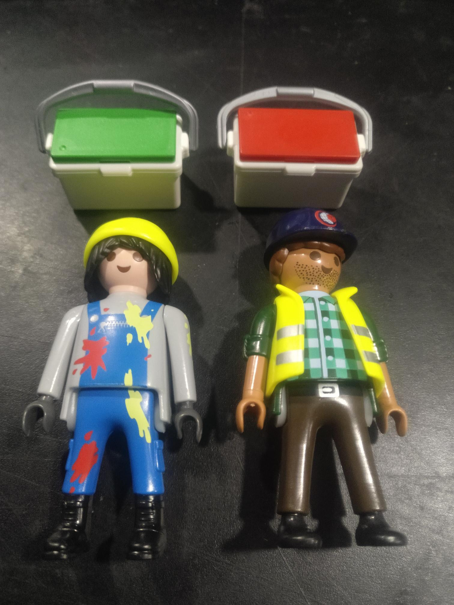 PLAYMOBIL PAREJA PINTOR Y OBRERO CON GORRA Y NEVERAS - 14/9/21