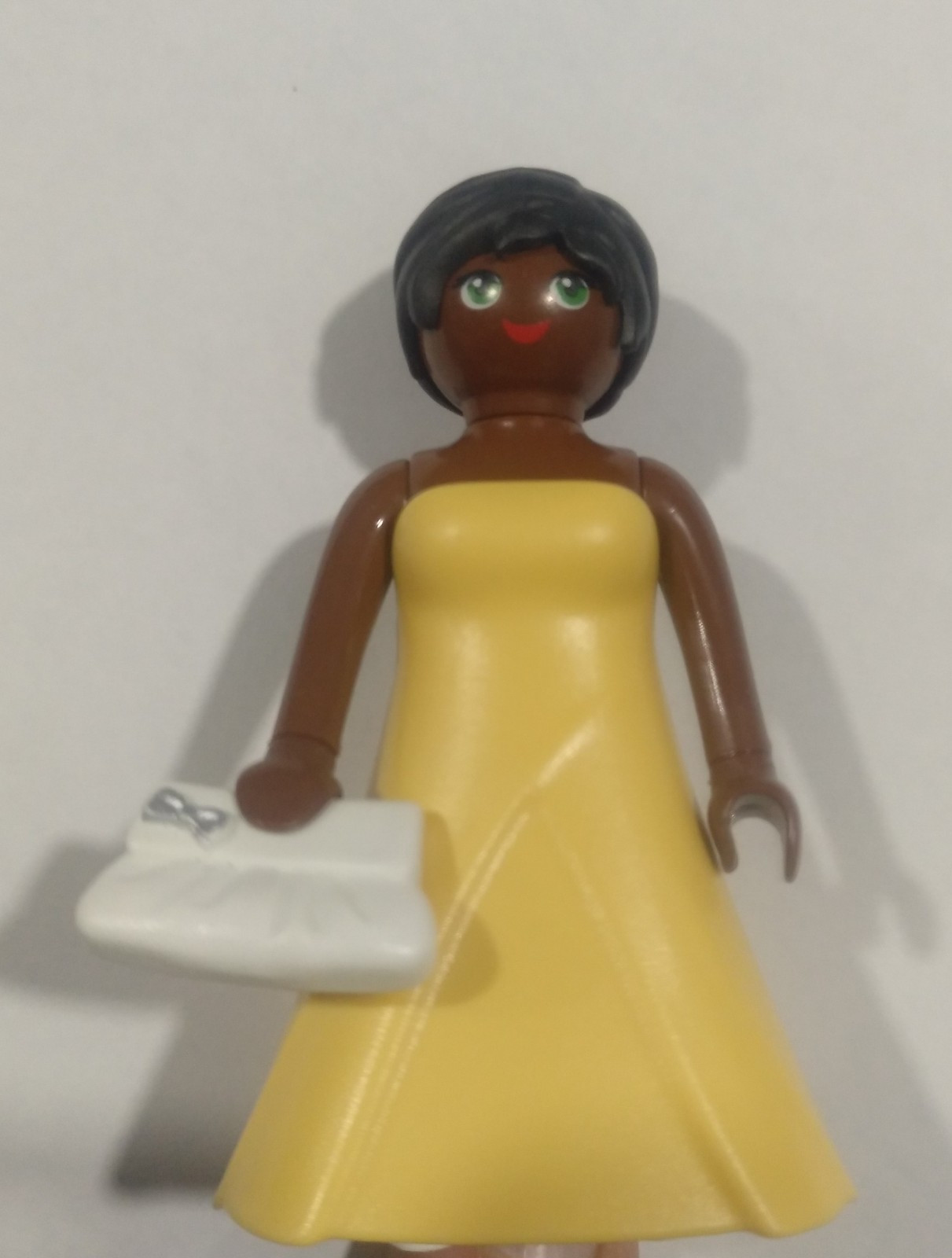PLAYMOBIL MUJER NEGRA VESTIDO Y BOLSO - 14/9/21