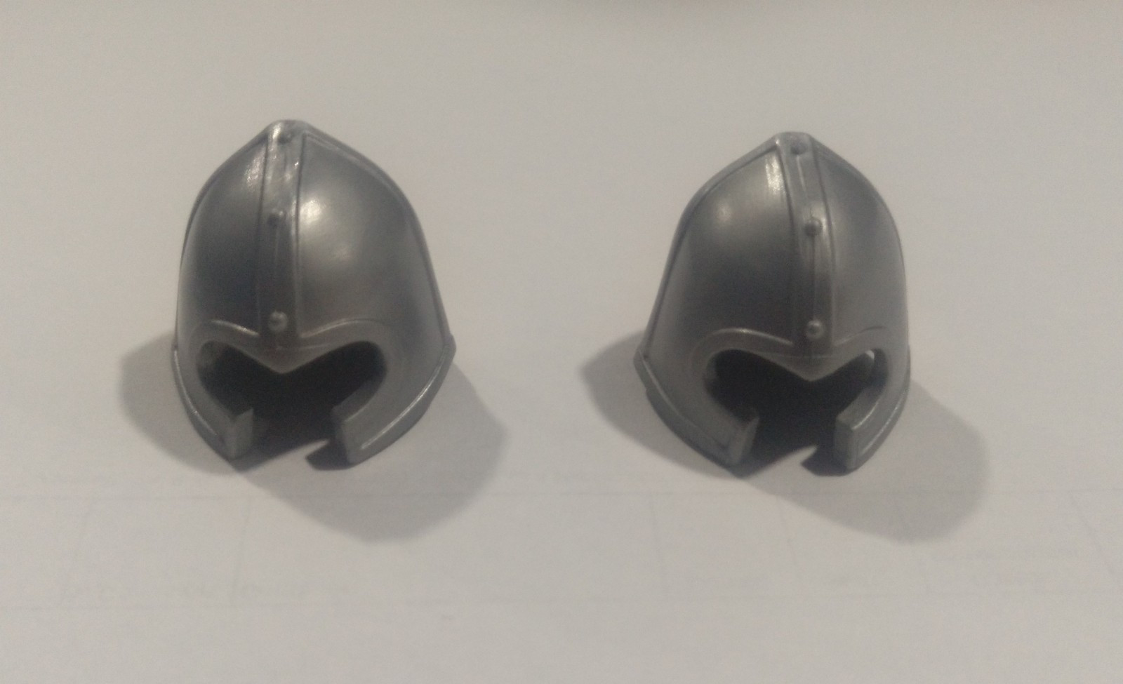 PLAYMOBIL PAREJA CASCOS MEDIEVALES PLATA - 21/10/21
