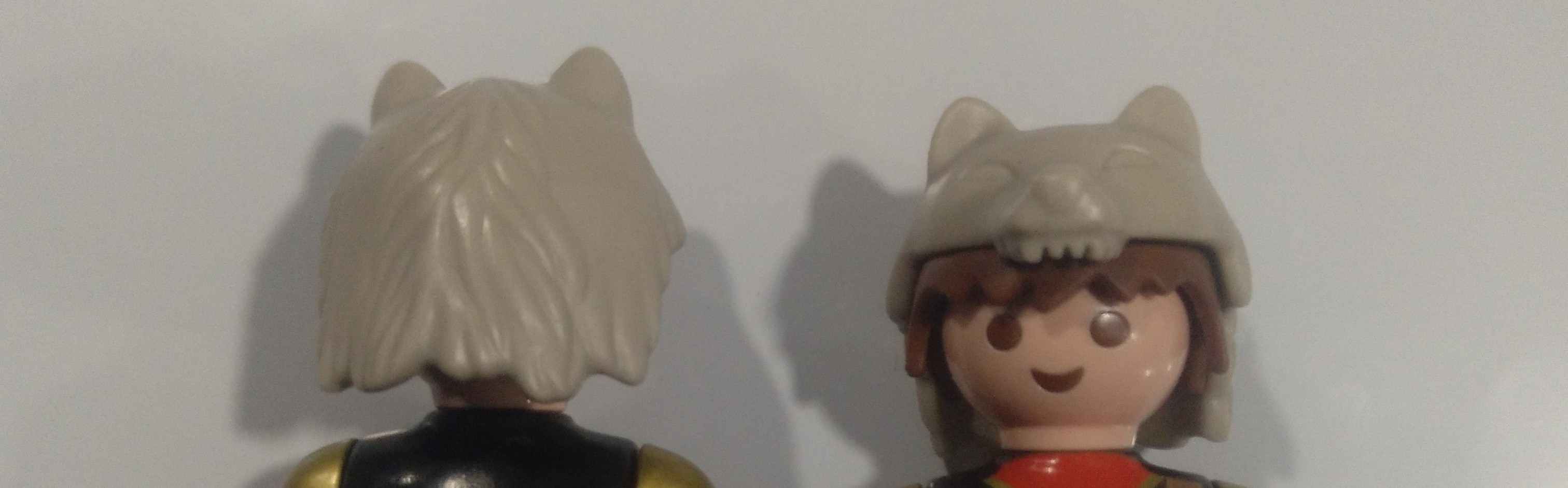 PLAYMOBIL PAREJA CABEZA DE LOBO GRIS ( NO INCLUYE FIGURA ) - 17/11/21
