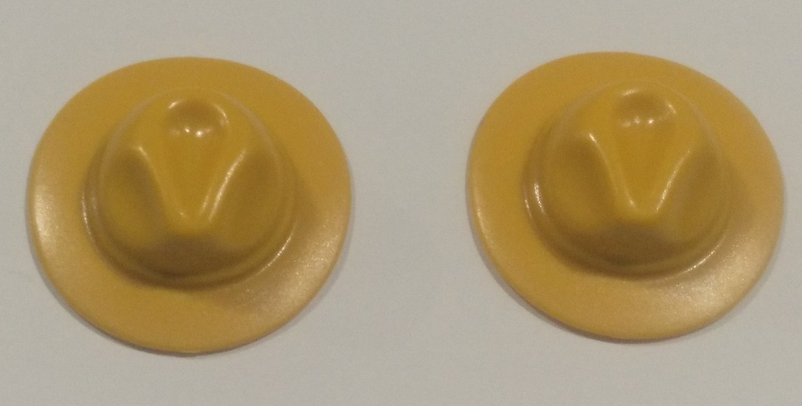 PLAYMOBIL PAREJA SOMBRERO OESTE CON ALA COLOR CREMA - 17/11/21