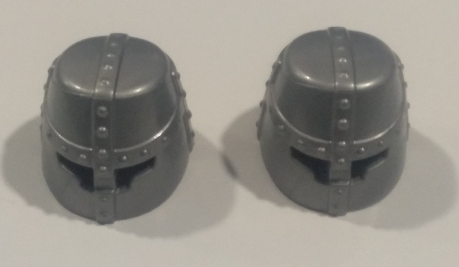 PLAYMOBIL PAREJA CASCO GUERREROS PLATA , MEDIEVAL - 23/11/21