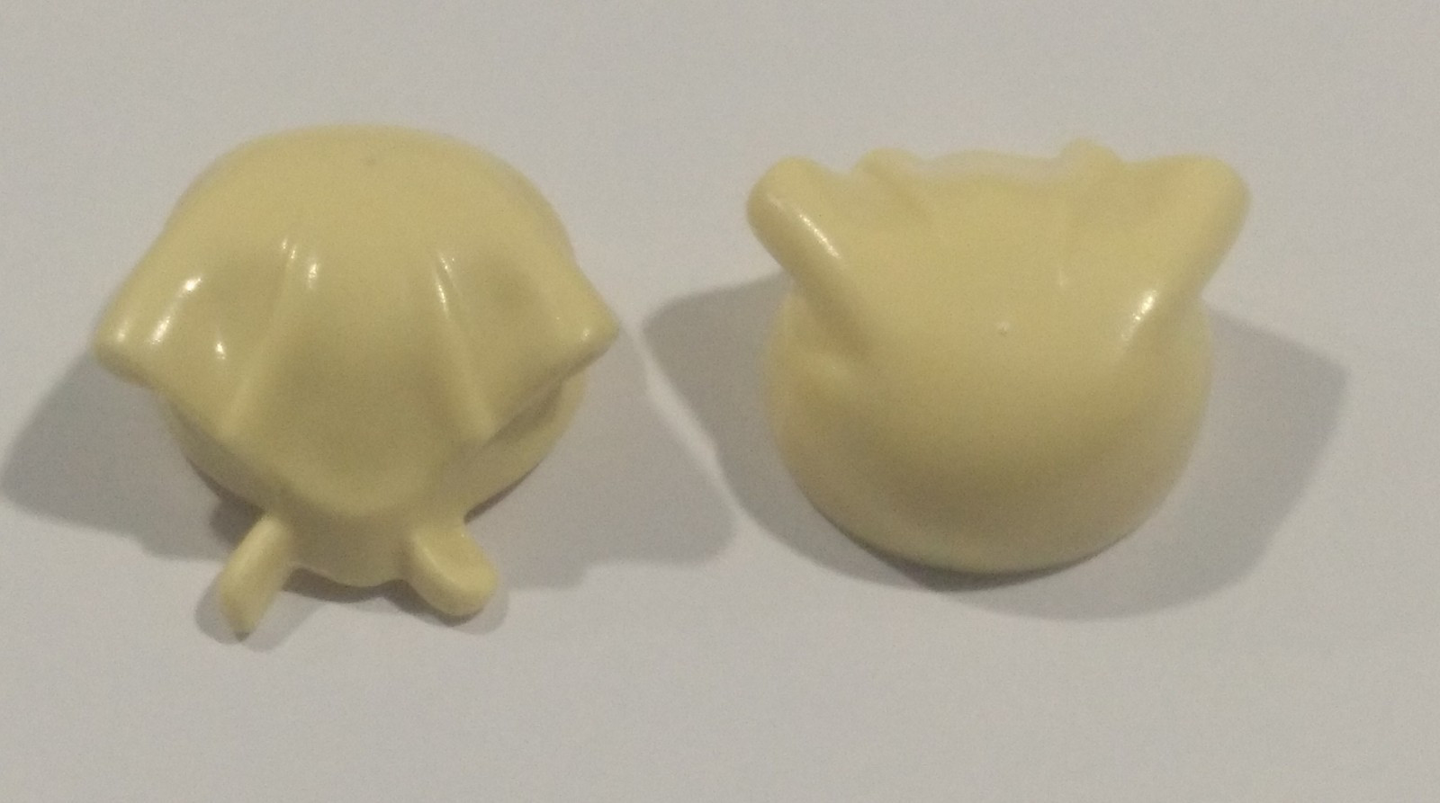 PLAYMOBIL PAREJA GORRO CREMA PARA ALDEANAS , PAÑUELO - 23/11/21