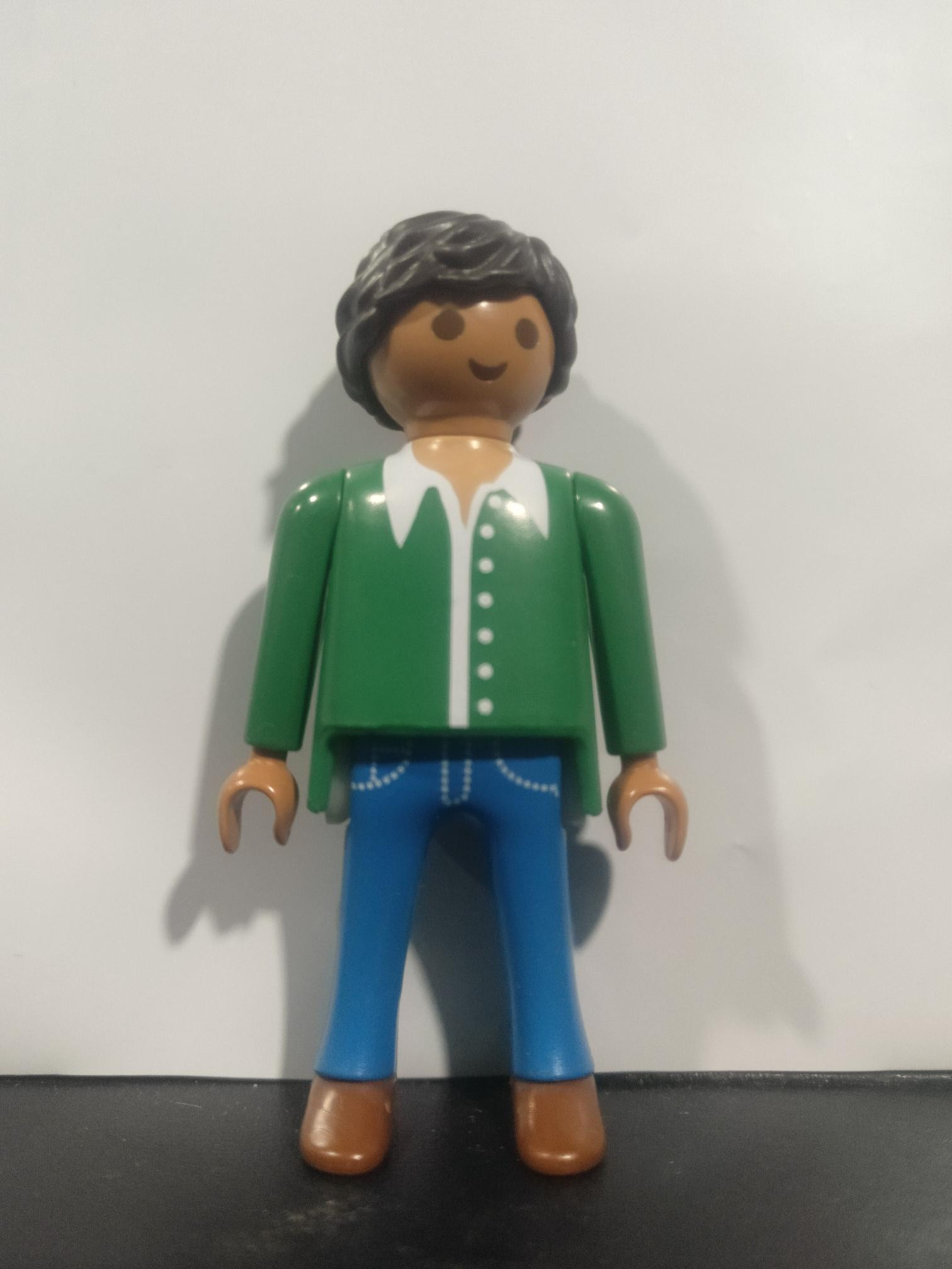 PLAYMOBIL FIGURA CHICO CAMISETA VERDE - 23/11/21