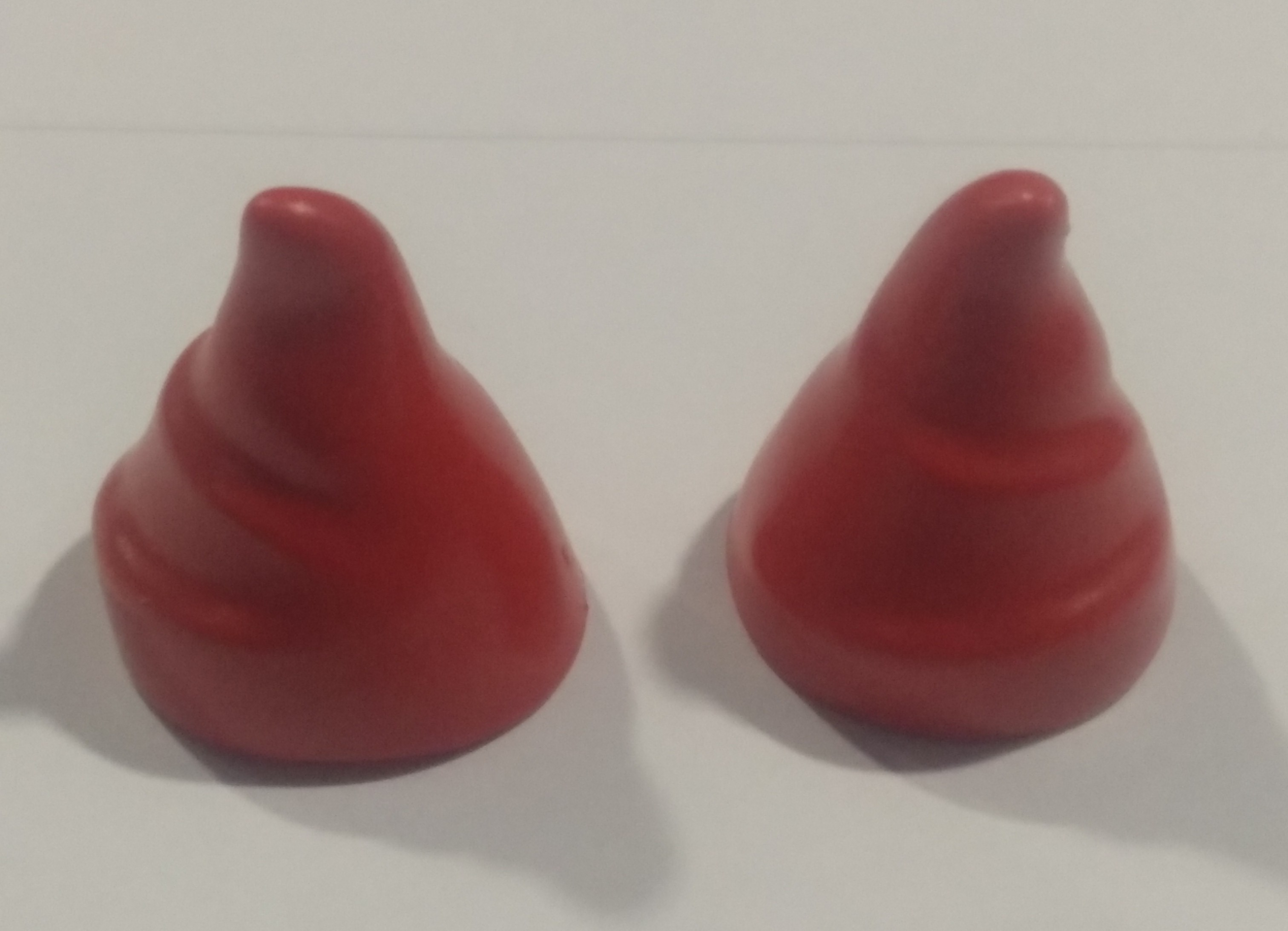 PLAYMOBIL PAREJA GORRO ROJO PARA ENANOS , GNOMOS - 27/5/21