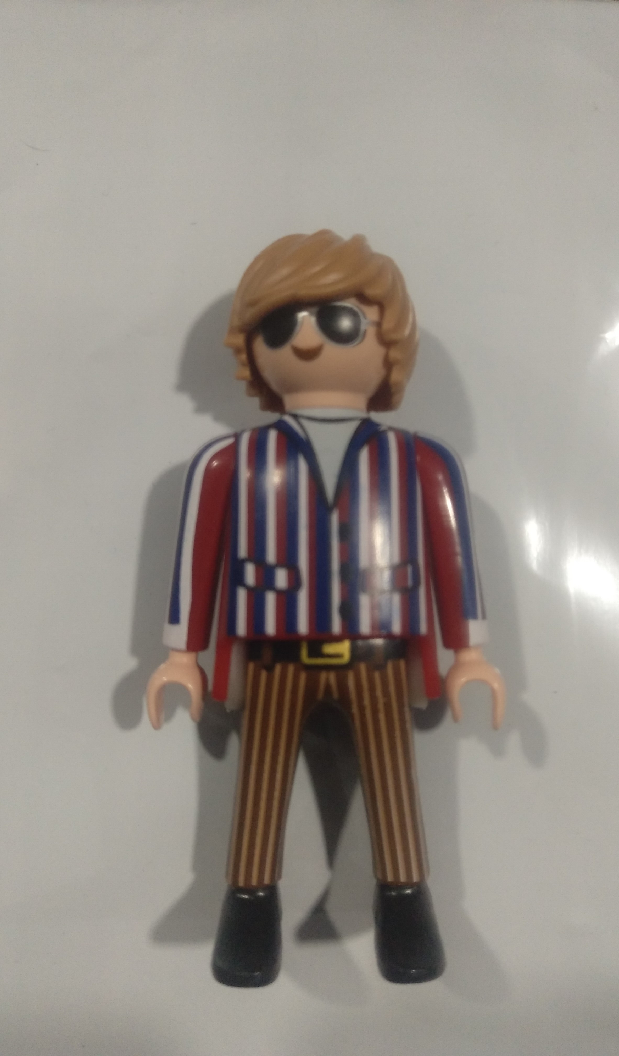 PLAYMOBIL CHICO MODERNO CON CAMISA RAYAS Y GAFAS - 23/11/21