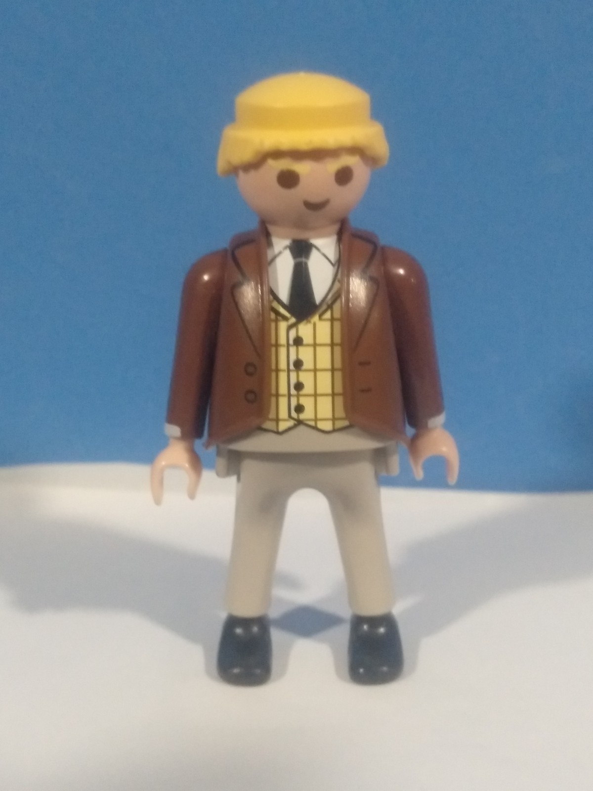PLAYMOBIL FIGURA ABUELO , JAMES BOND - 27/1/22